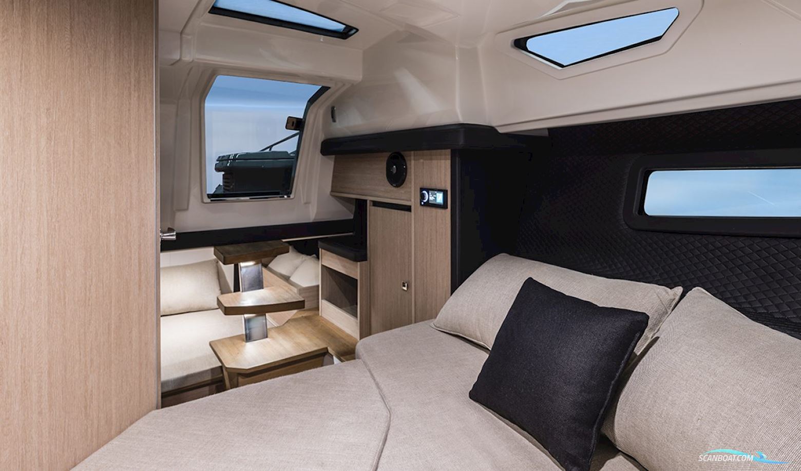 Cranchi E30 Endurance (2021) YDERLIGERE NEDSAT