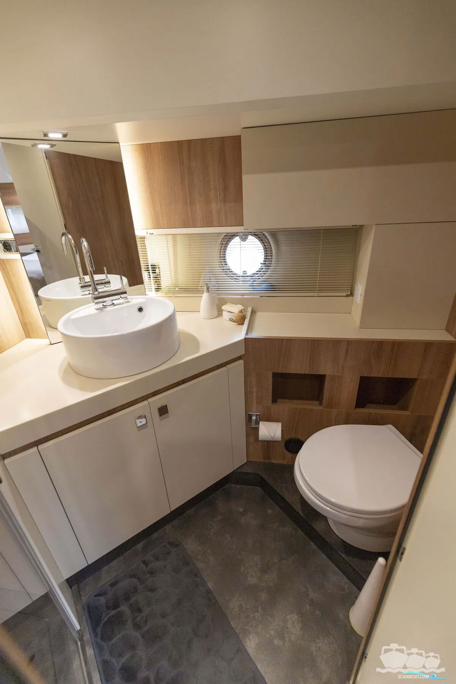 Cranchi Eco Trawler 43 Long Distance