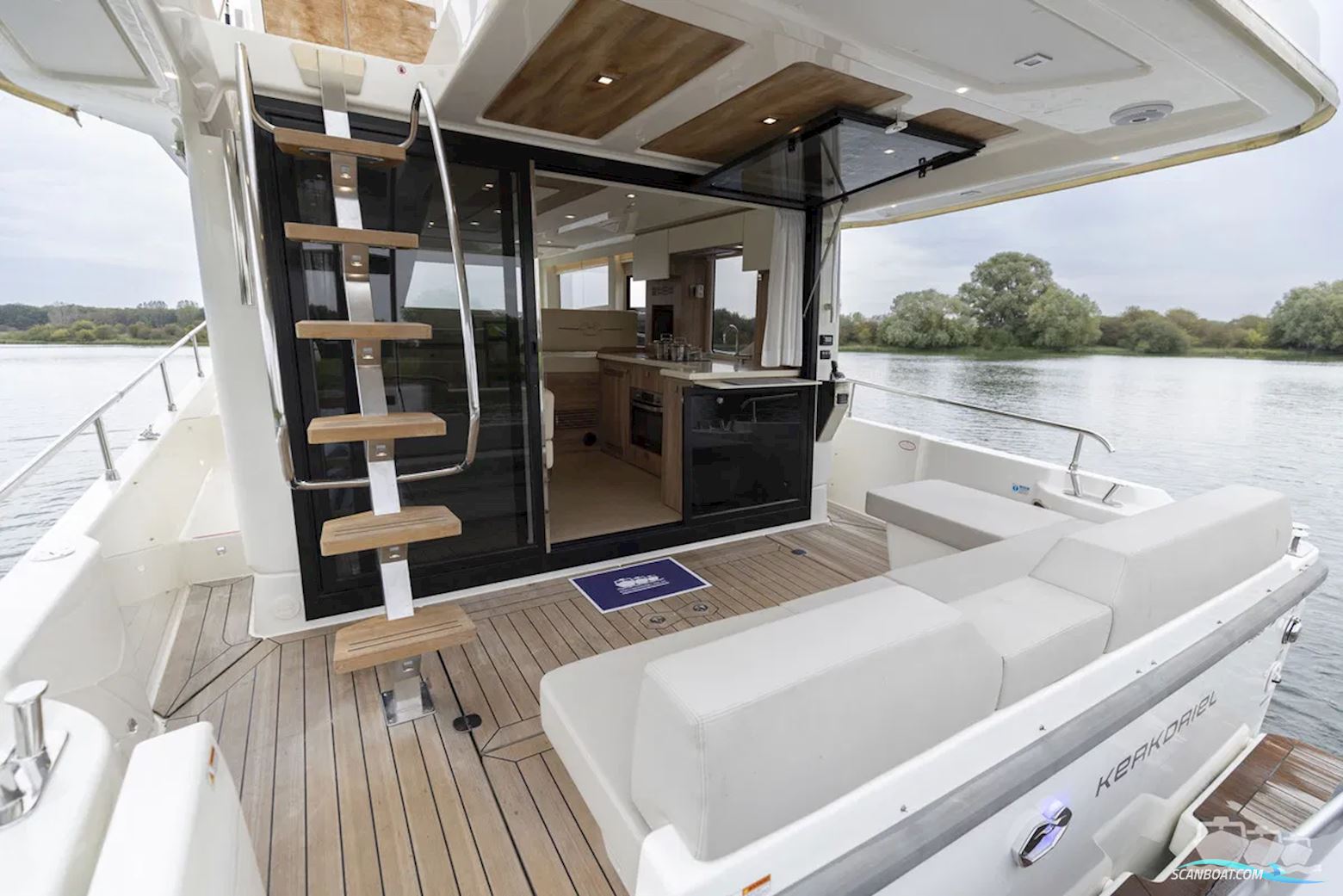 Cranchi Eco Trawler 43 Long Distance