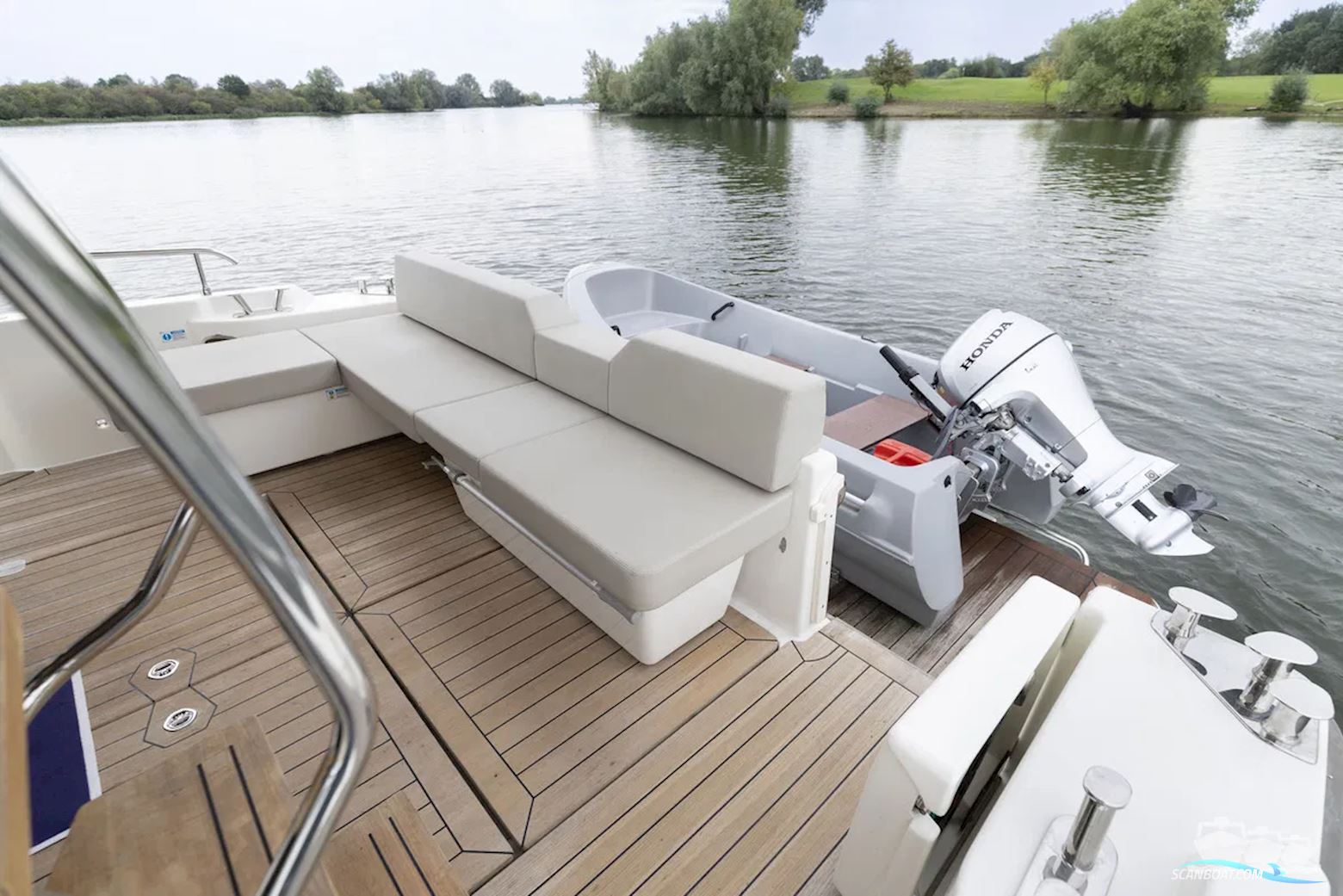 Cranchi Eco Trawler 43 Long Distance