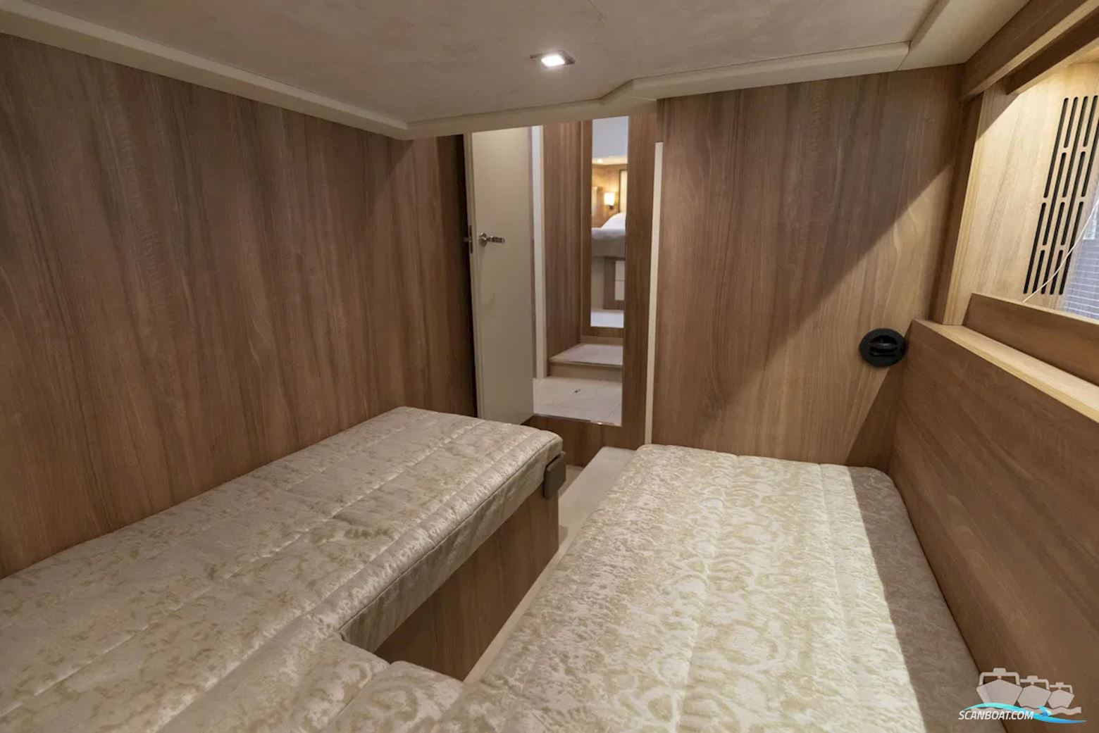 Cranchi Eco Trawler 43 Long Distance