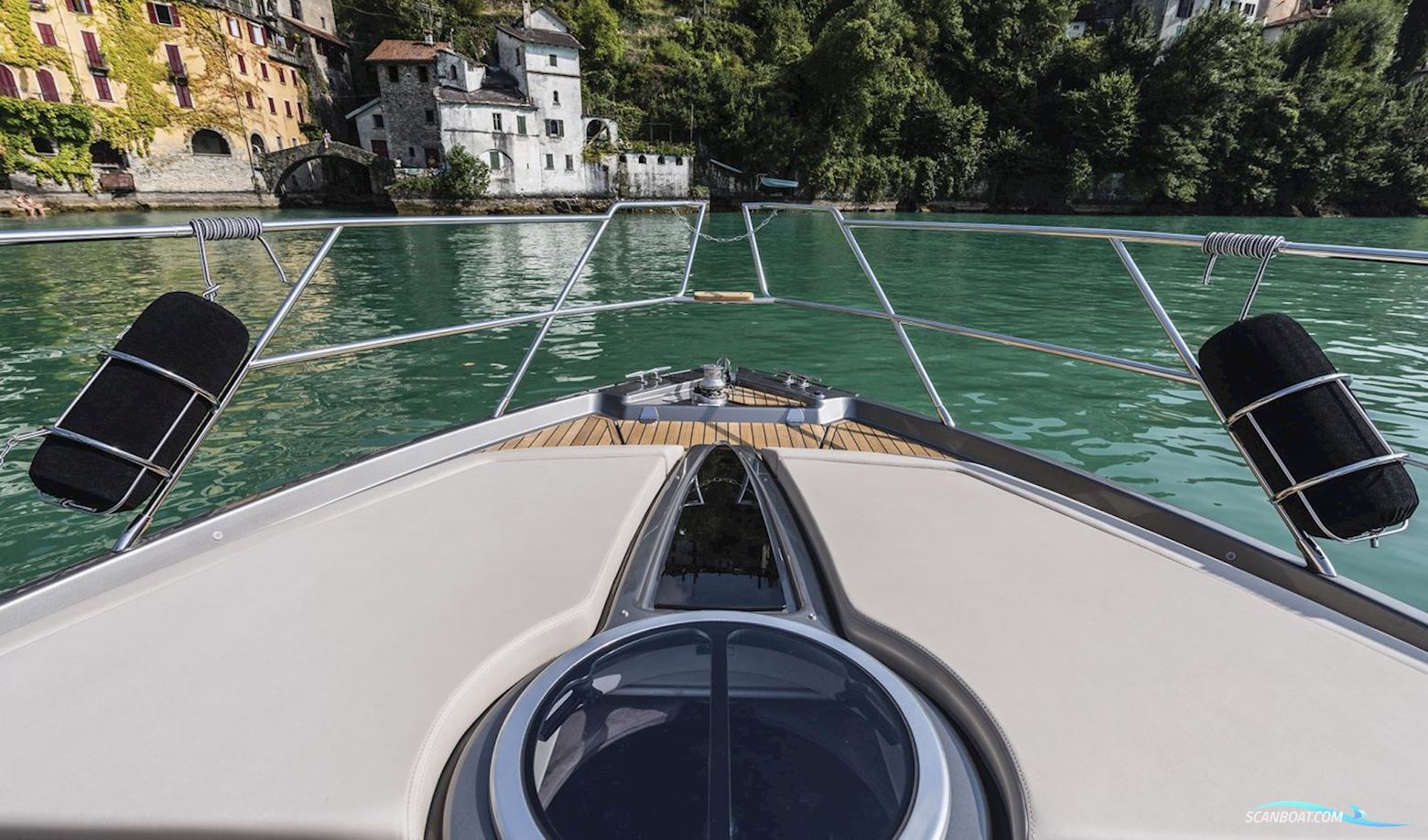 Cranchi M44 HT - preorder fra