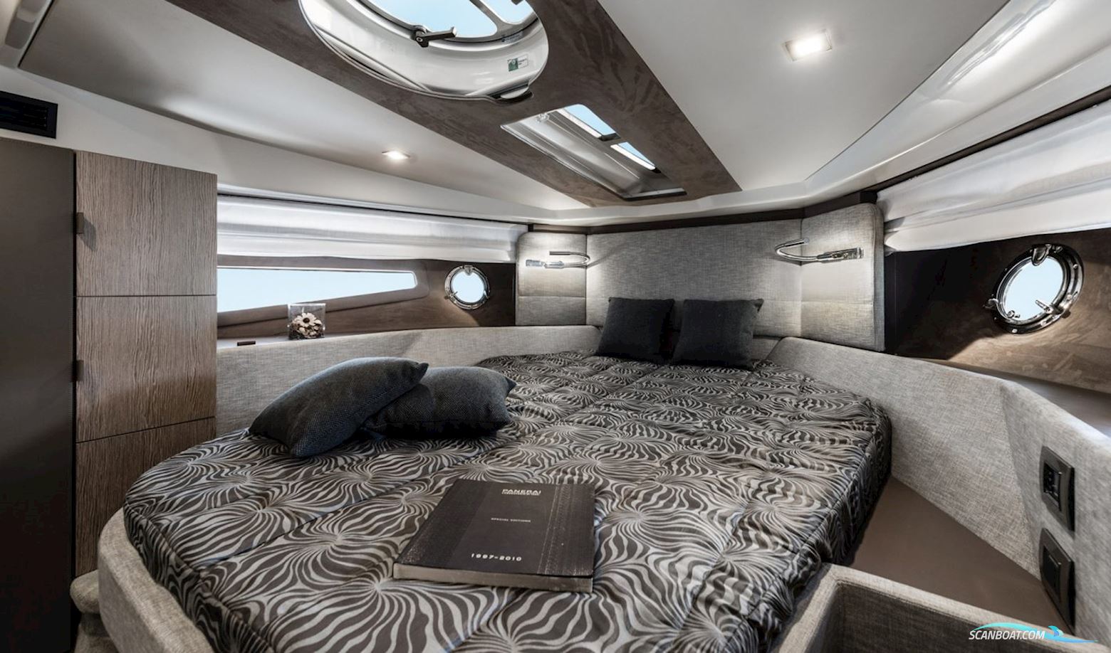 Cranchi M44 HT - preorder fra