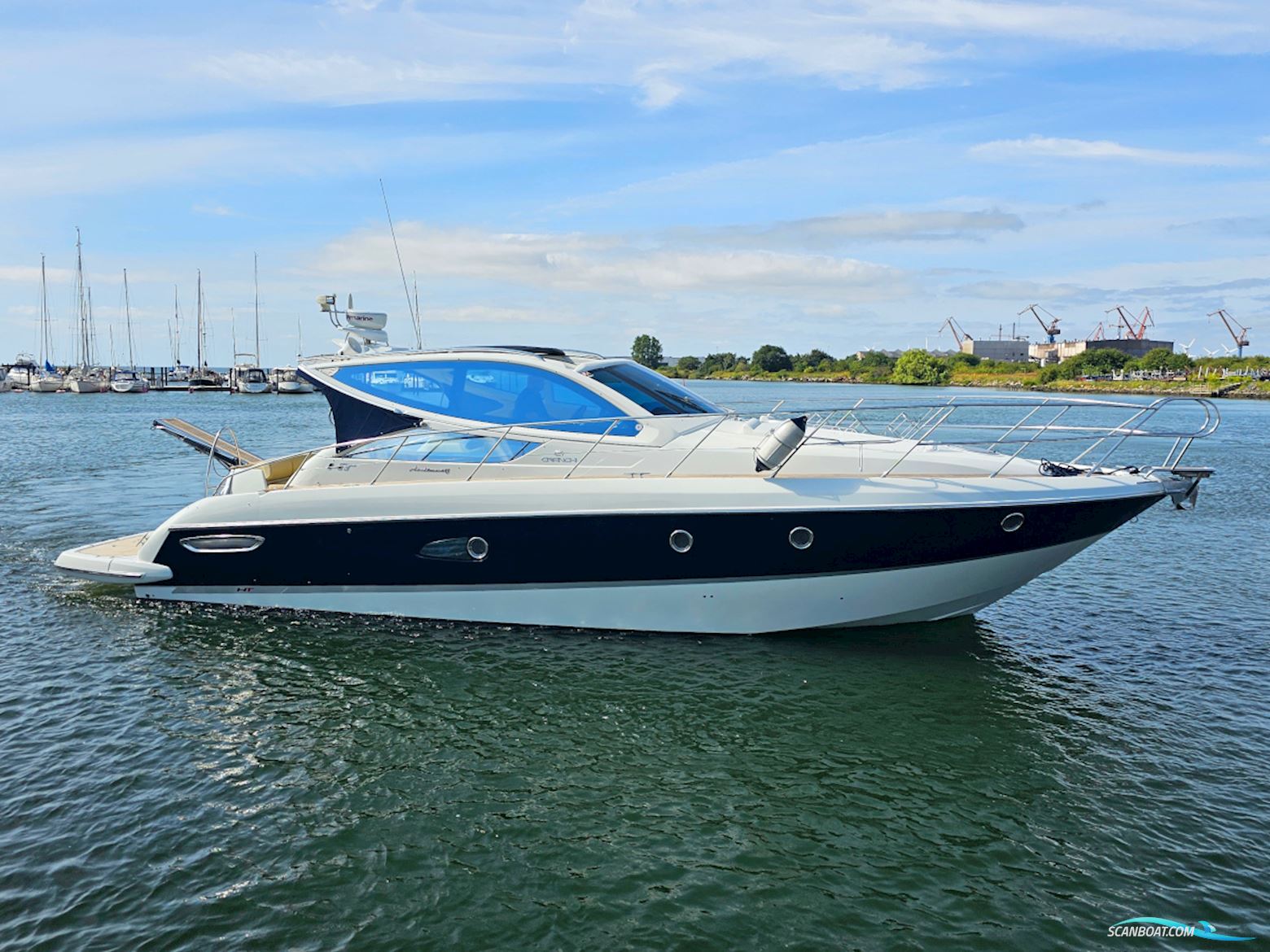 Cranchi Mediterranee 43 HT Volvo Penta Ips-600 Motorbåd 2007, med Volvo Penta Ips-600 motor, Sverige