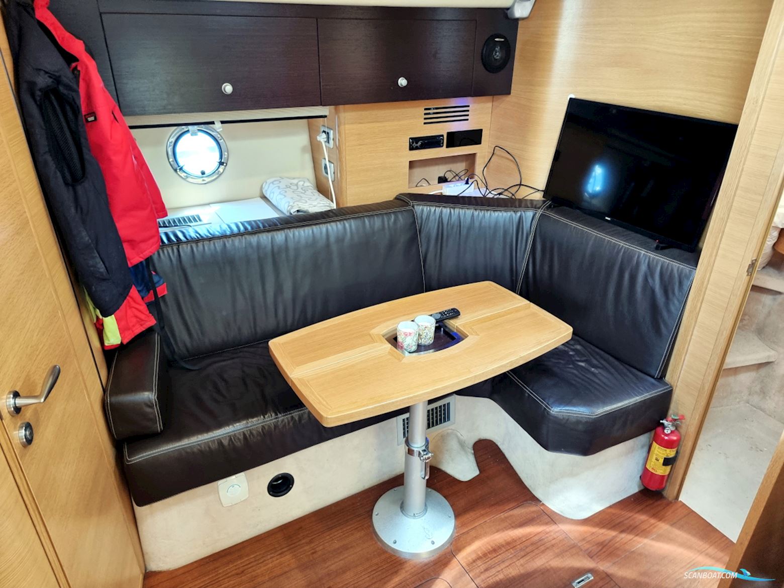 Cranchi Mediterranee 43 HT Volvo Penta IPS-600