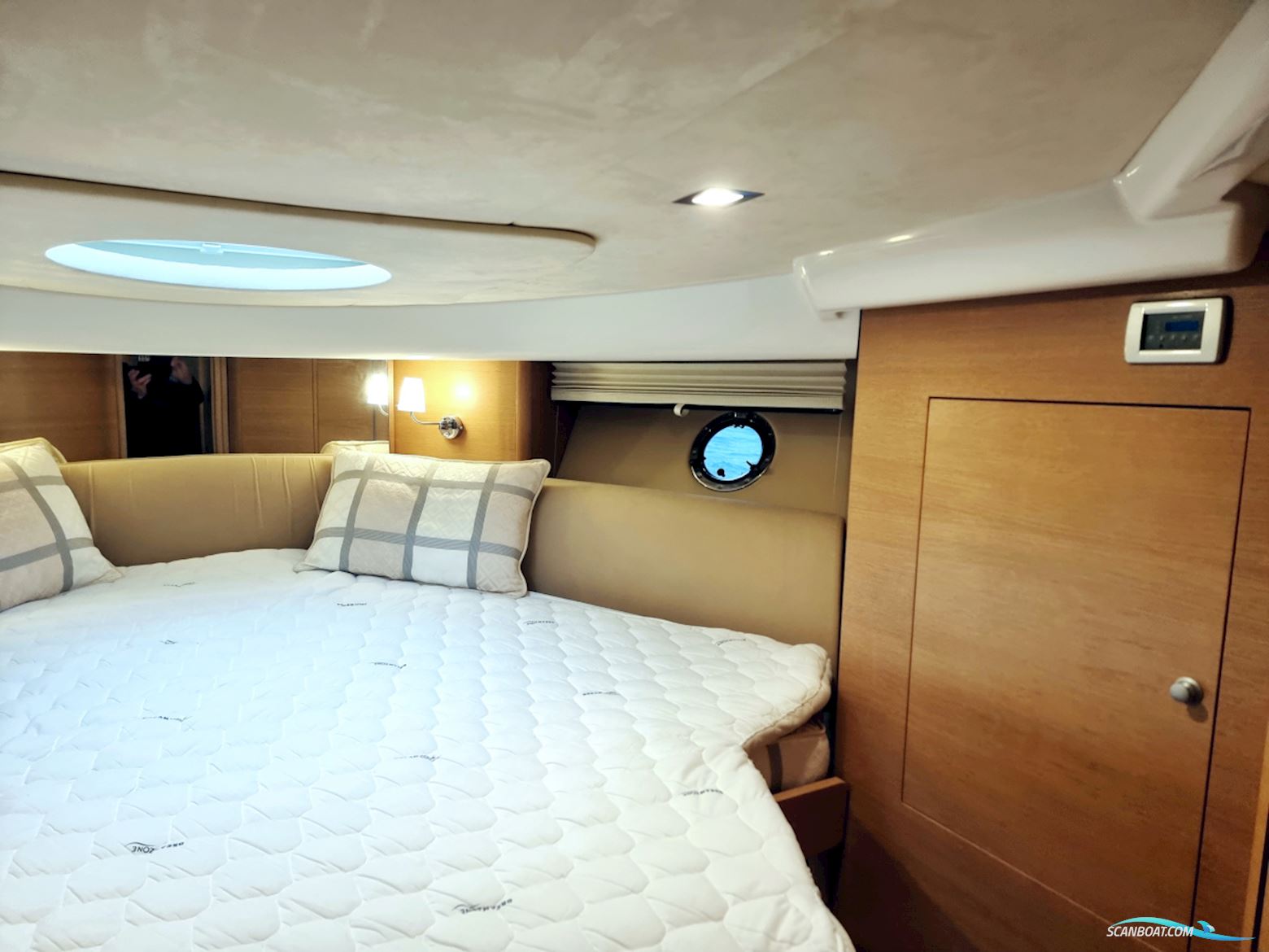 Cranchi Mediterranee 43 HT Volvo Penta IPS-600