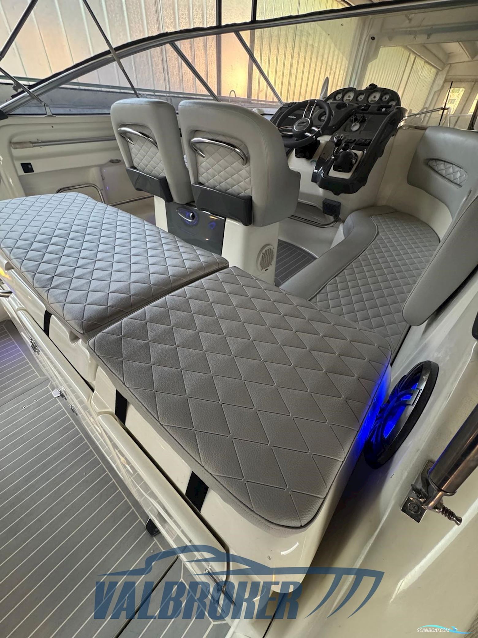 Cranchi Pelican 32