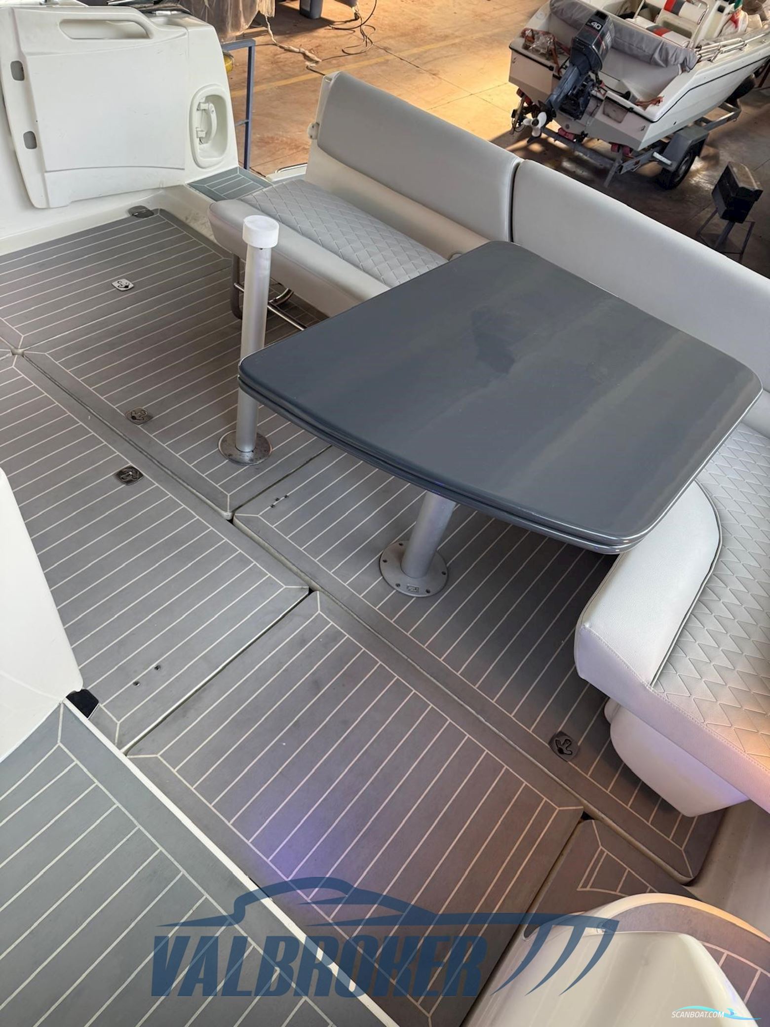 Cranchi Pelican 32