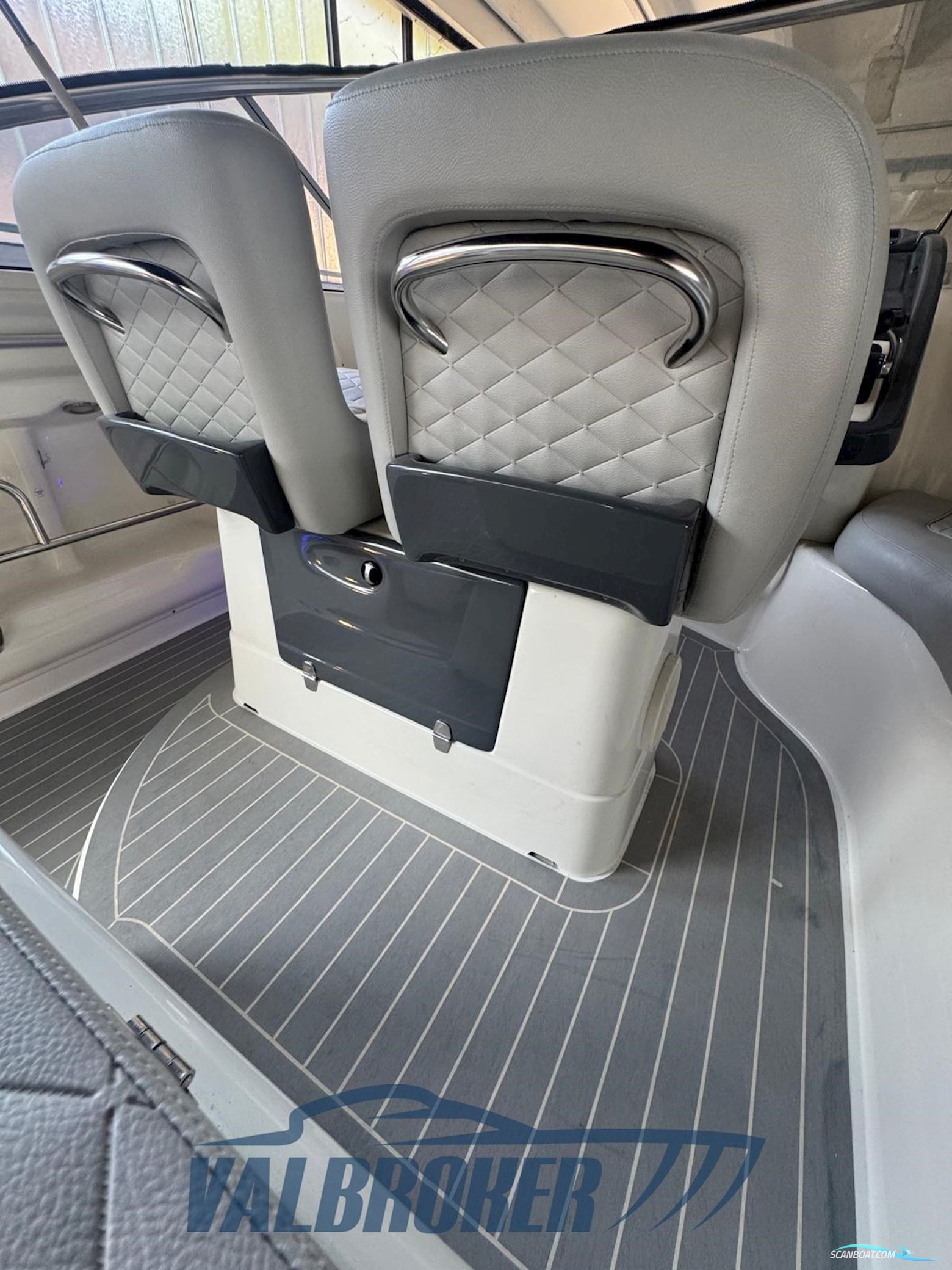 Cranchi Pelican 32