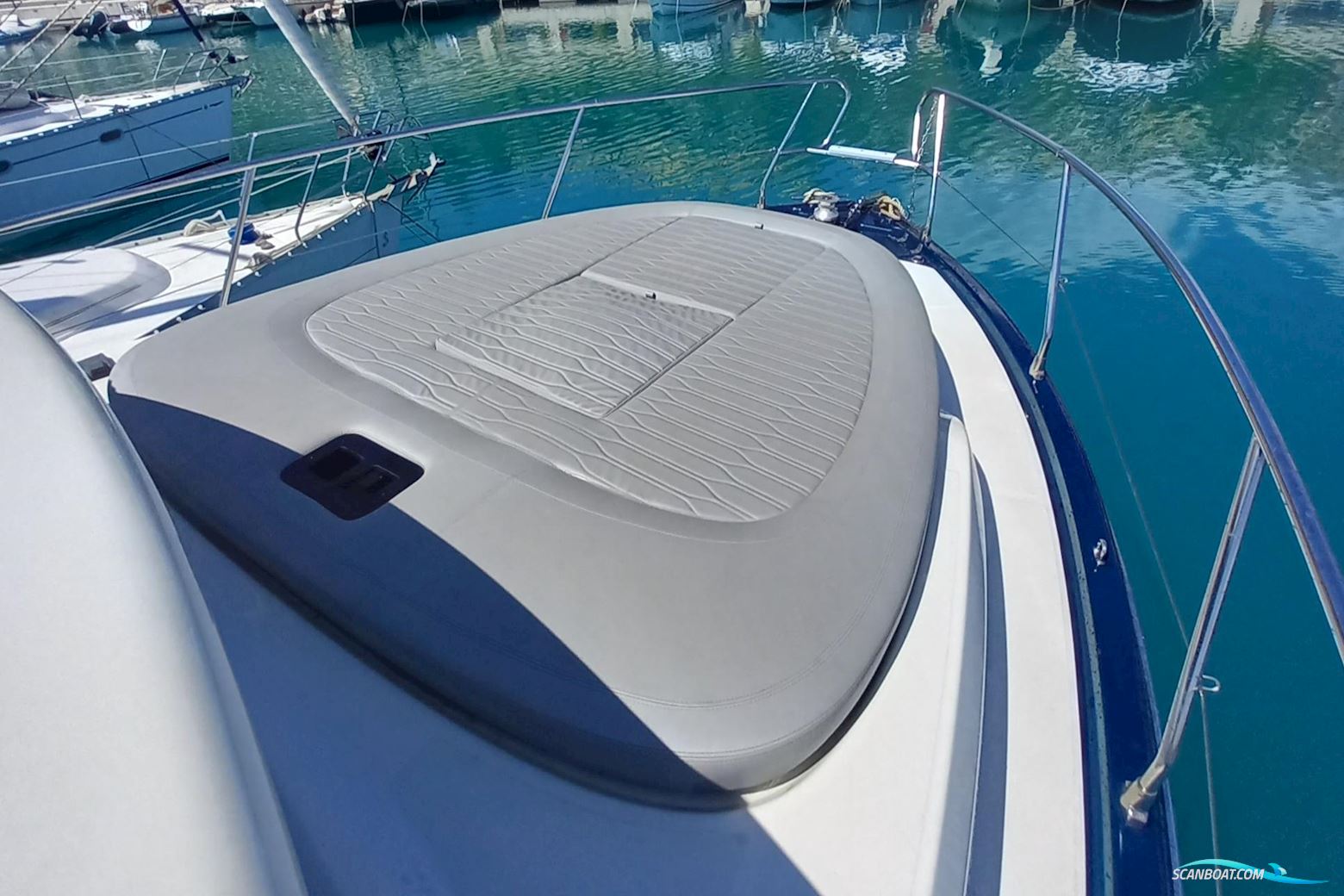 Cranchi T36 Crossover