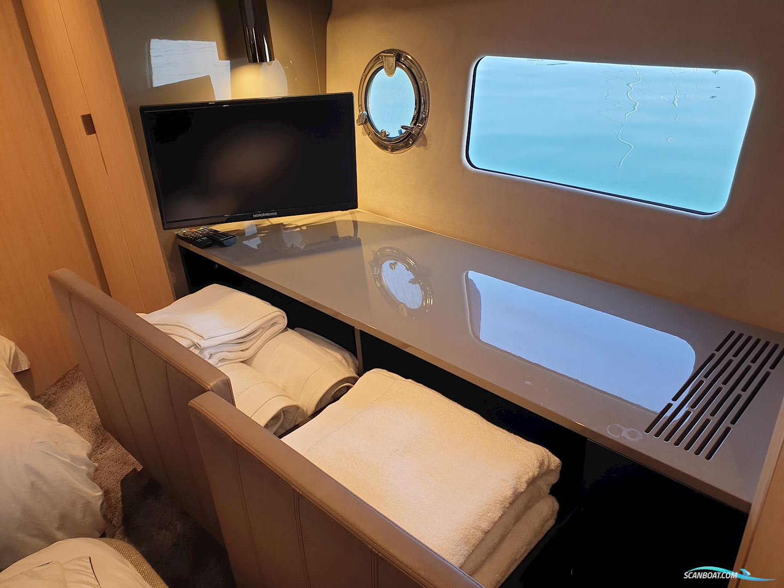 Cranchi T36 Crossover