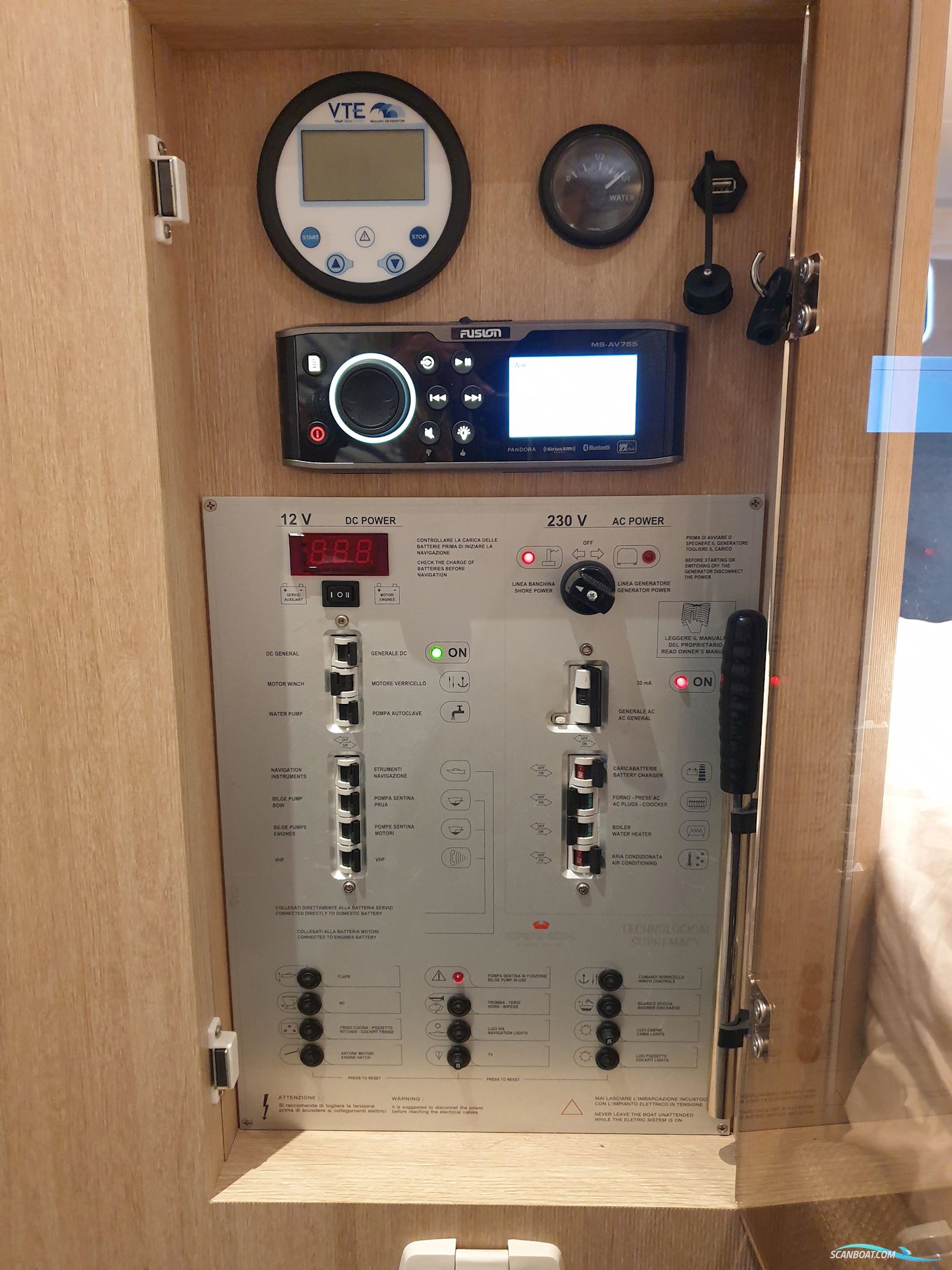 Cranchi T36 Crossover