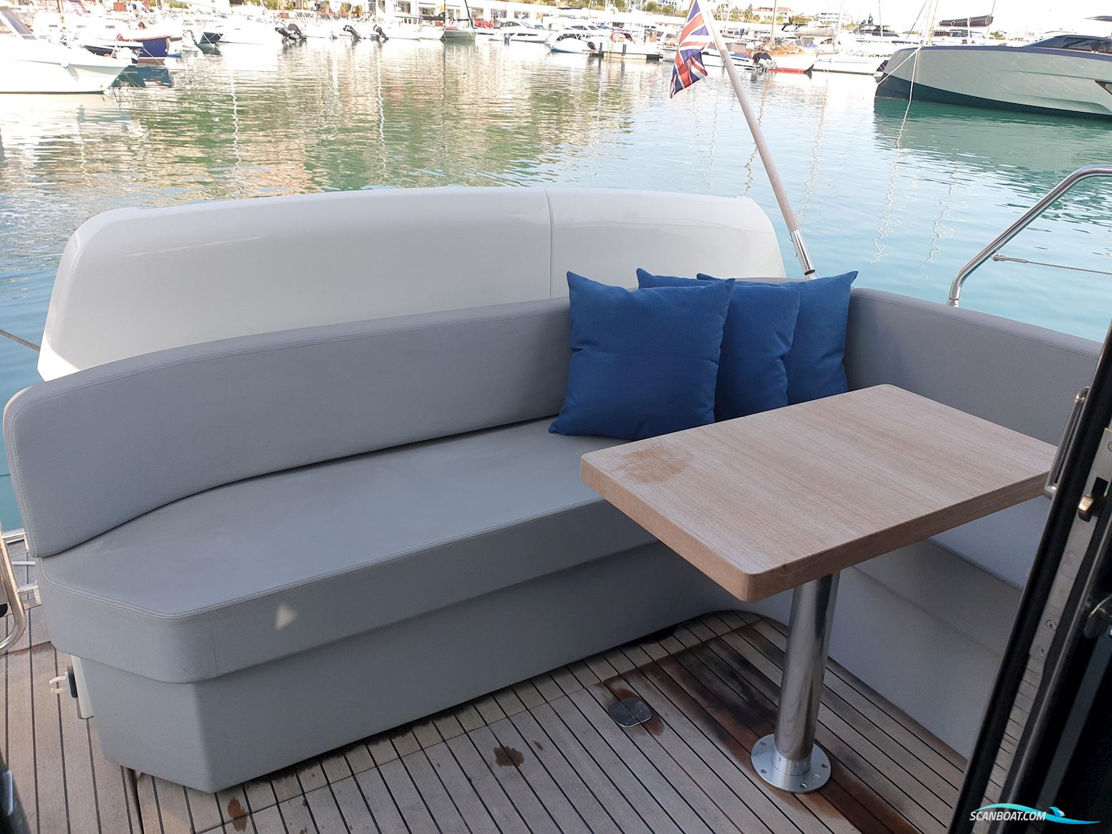 Cranchi T36 Crossover