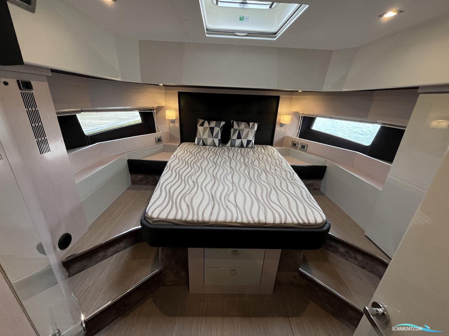 Cranchi T43 Eco Trawler LD - (2022) Solgt