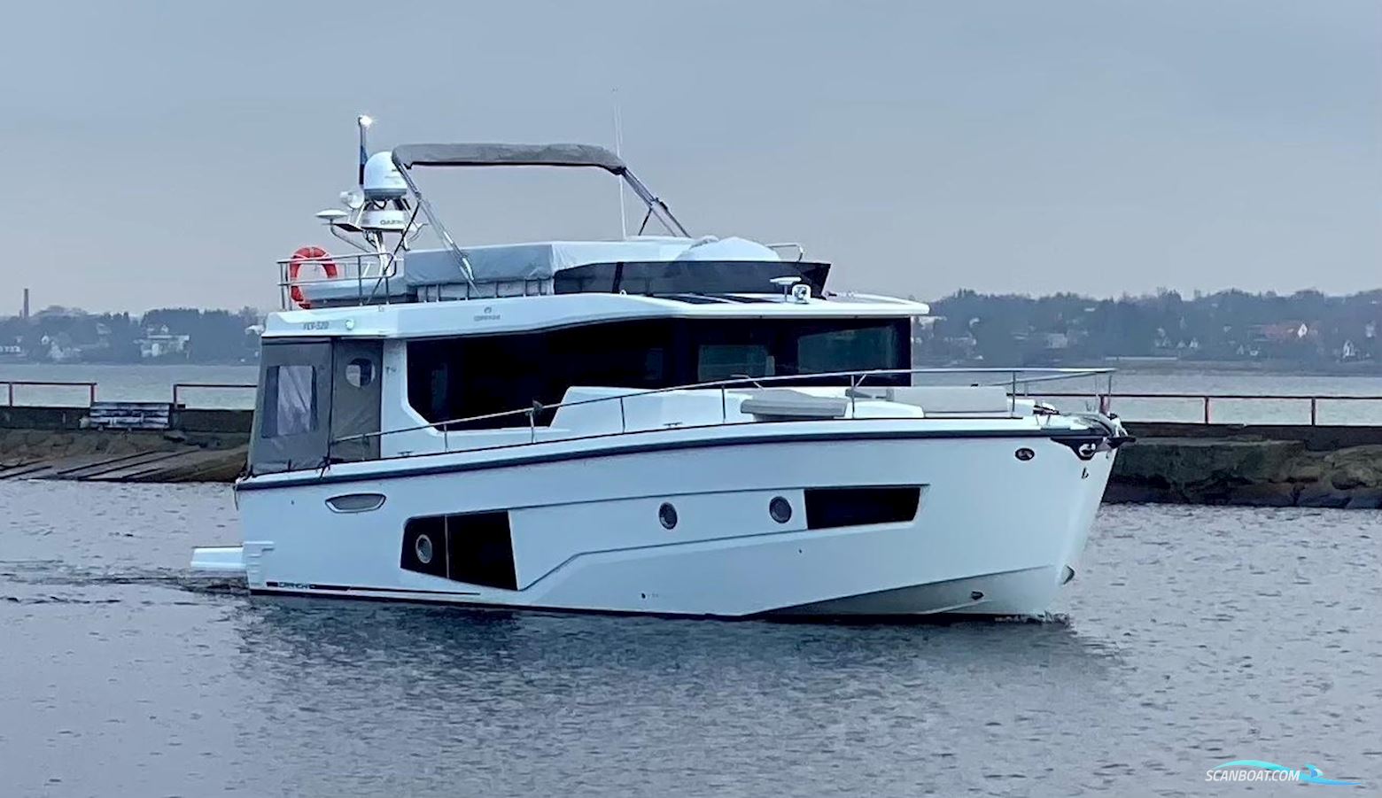 Cranchi T43 Eco Trawler Long Distance Motorbåd 2020, med Volvo Penta motor, Holland