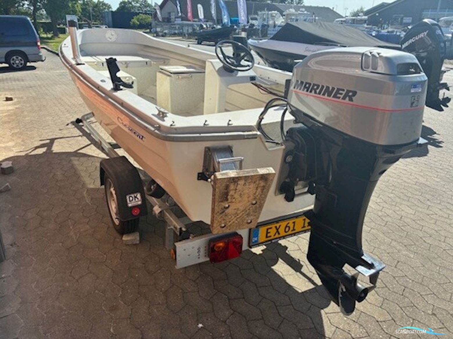 Crescent 434 m/pult og Mariner 30 hk 2-takt og Variant trailer
