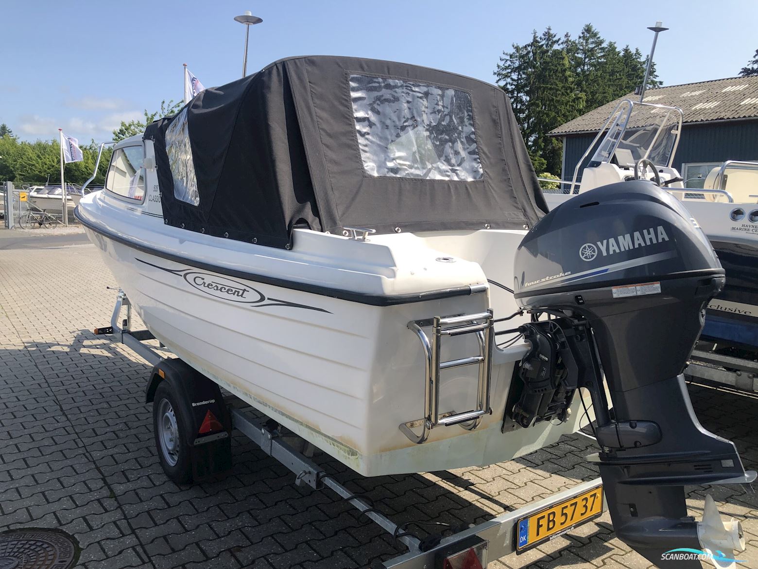 Crescent 535 Classic