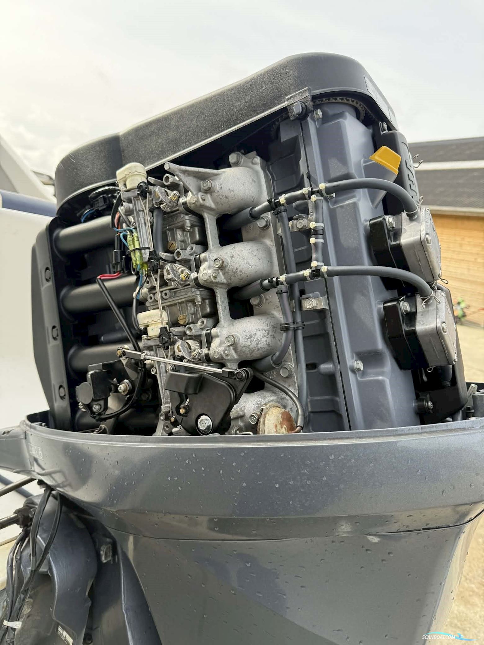 Crescent 610 Corona med 100 hk Yamaha