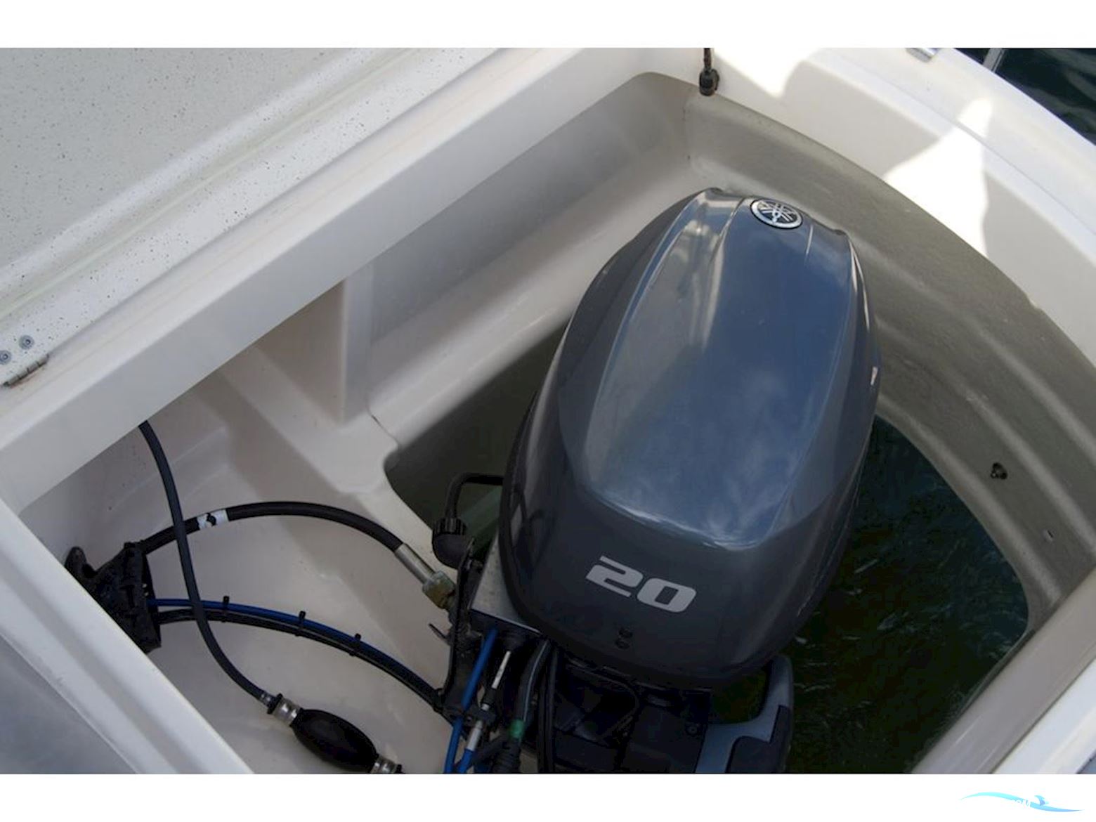 Crescent Allure 21 HT