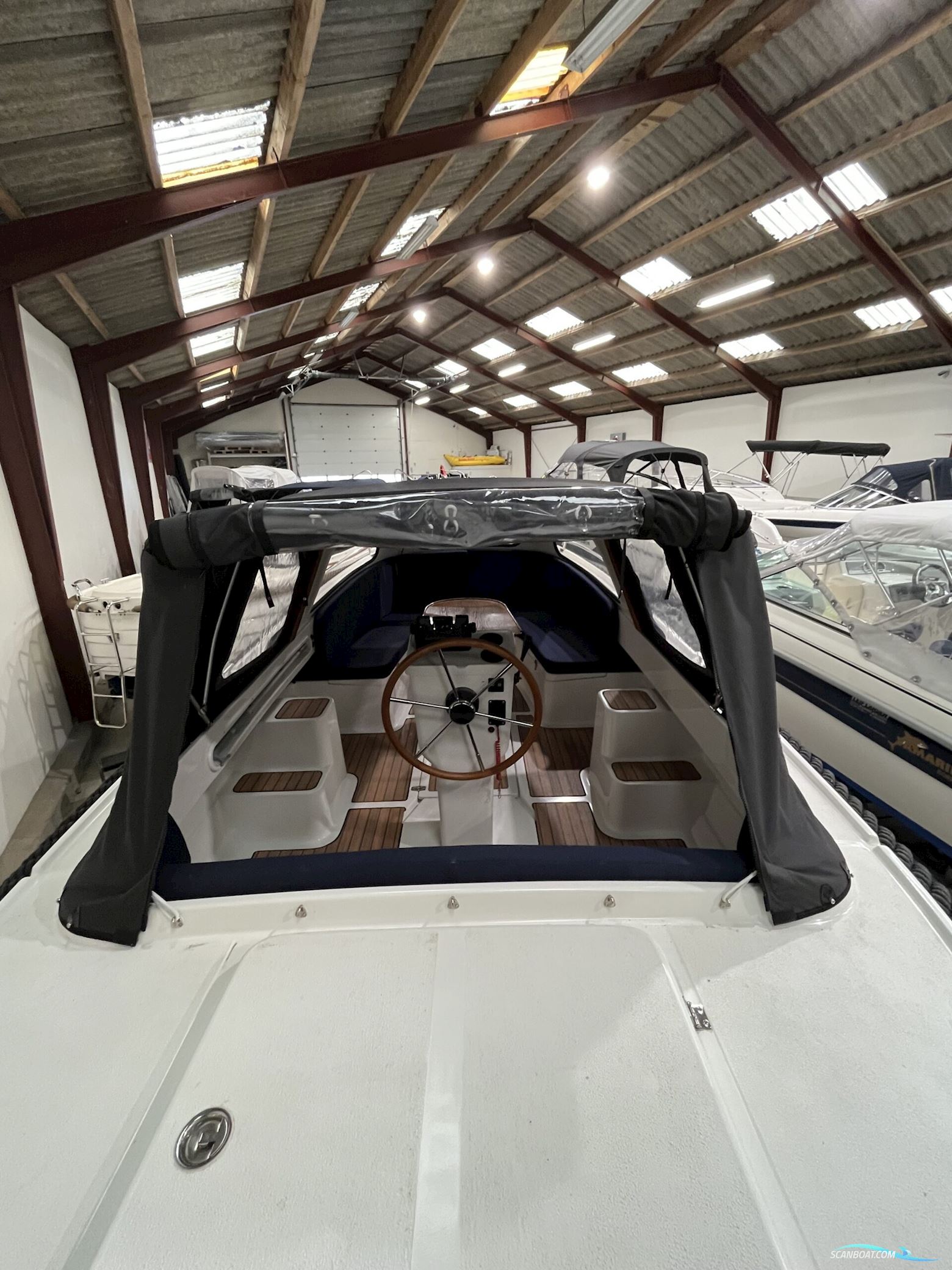 Crescent Allure 21 HT