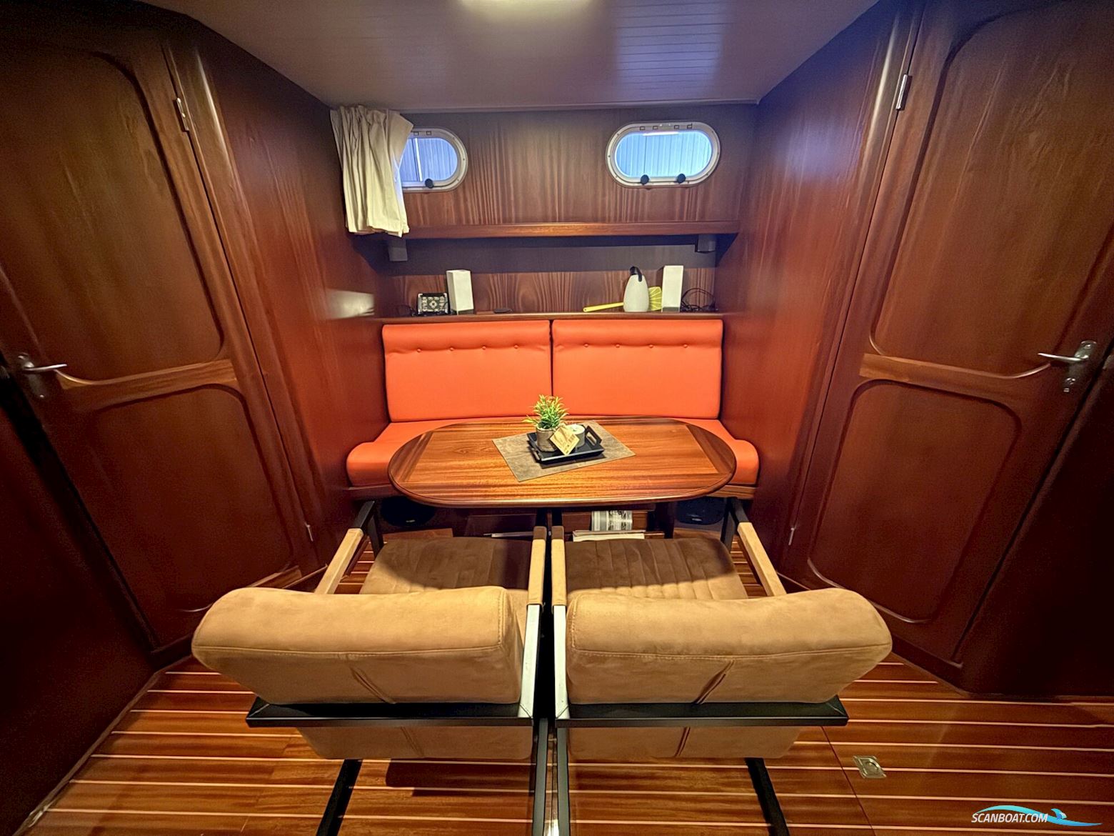 Crown Cruiser 12.85 OK Spiegeldeur