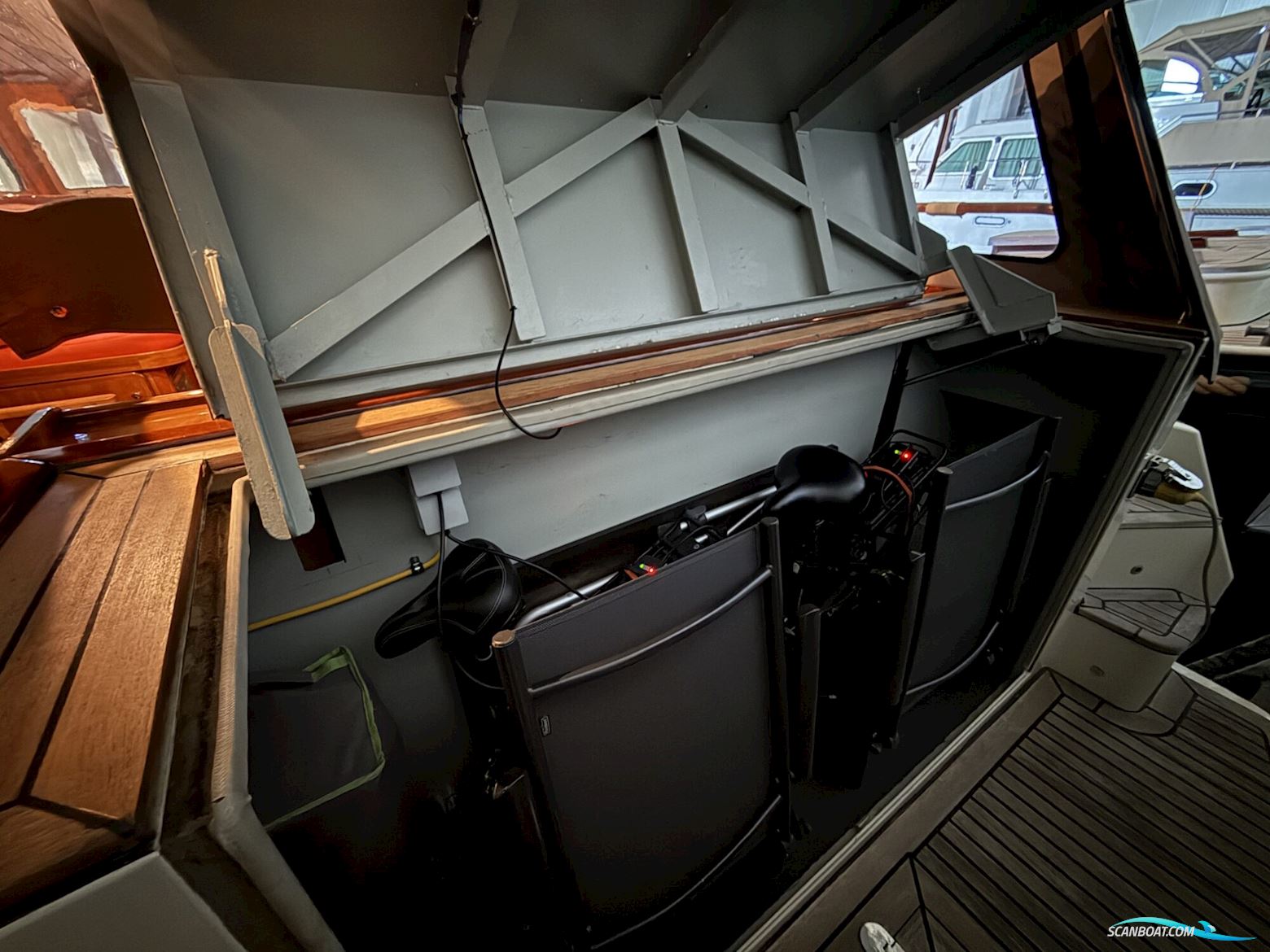 Crown Cruiser 12.85 OK Spiegeldeur