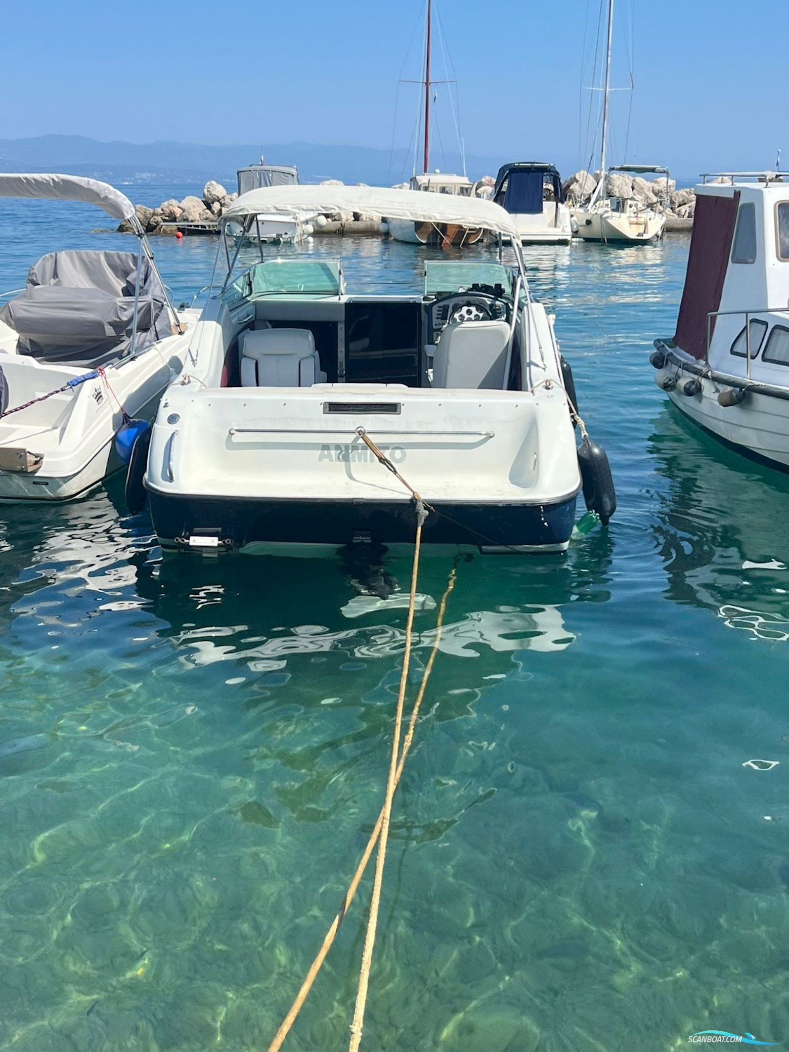 Crownline 210 Cabin