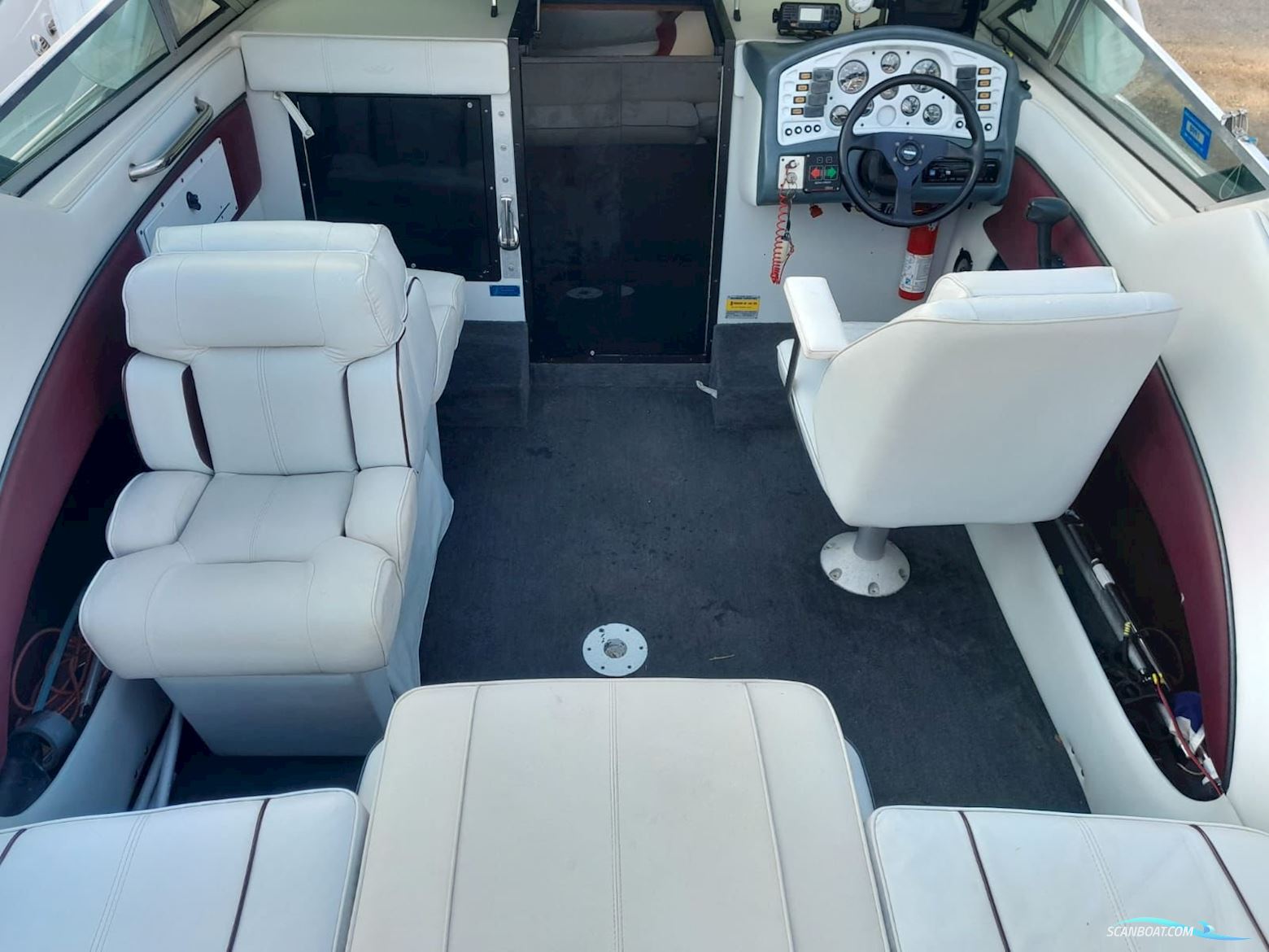 Crownline 210 Cabin