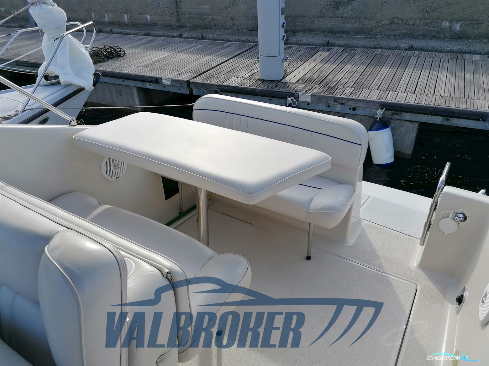 Crownline 268 CR