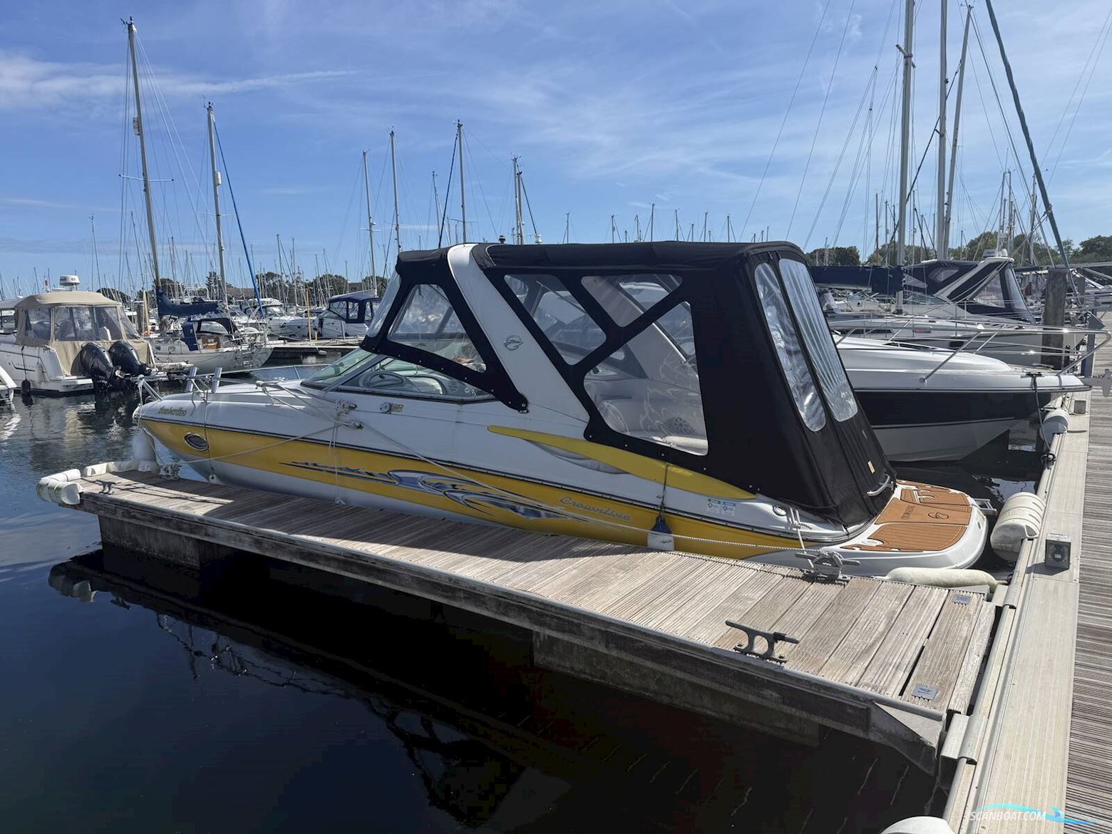 Crownline 275 Ccr Motorbåd 2005, med Mercruiser 6.2l 320hp motor, England