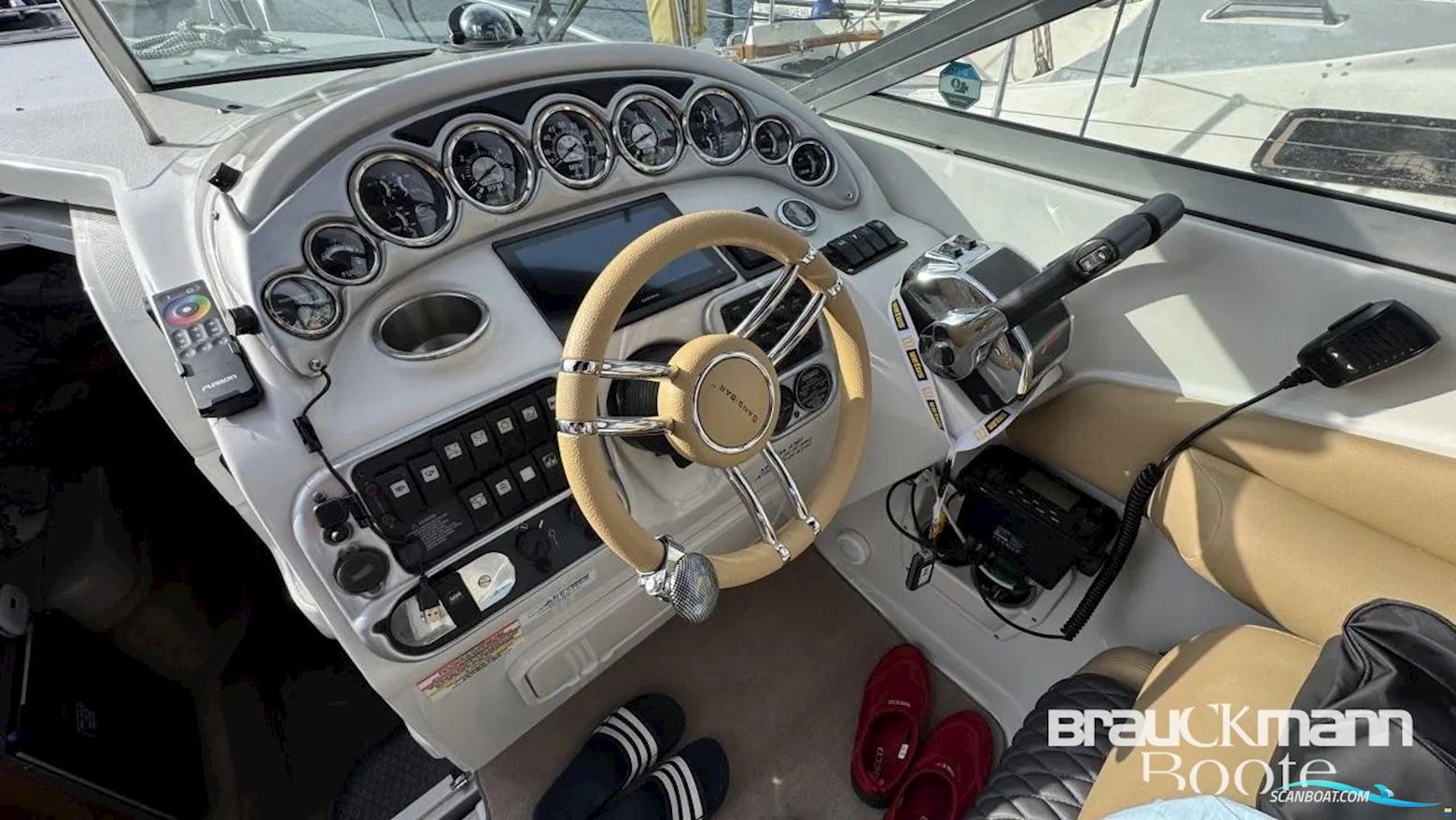 Crownline Boats 315 Scr