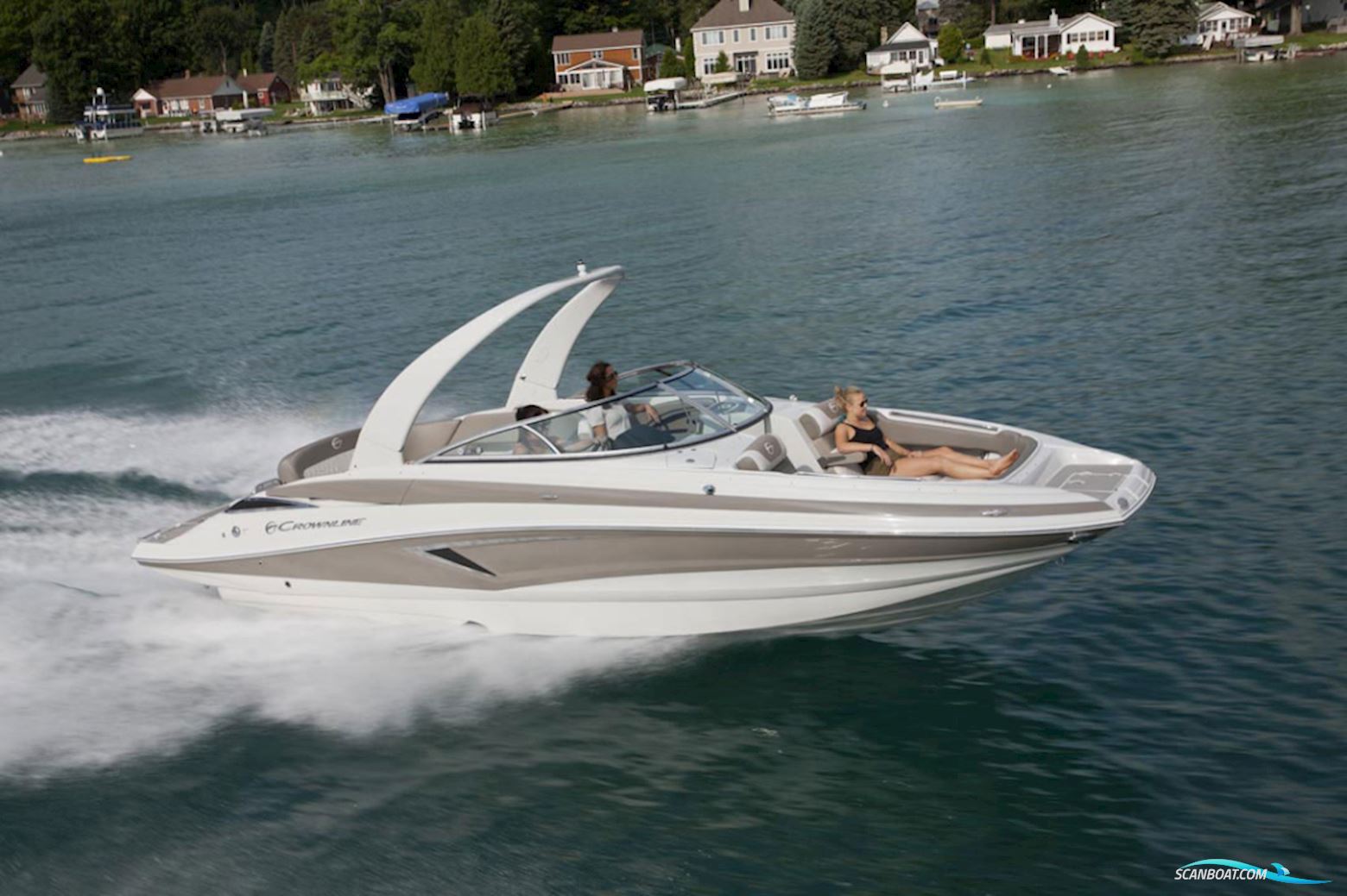 Crownline E27 Motorbåd 2018, med Mercruiser motor, Holland