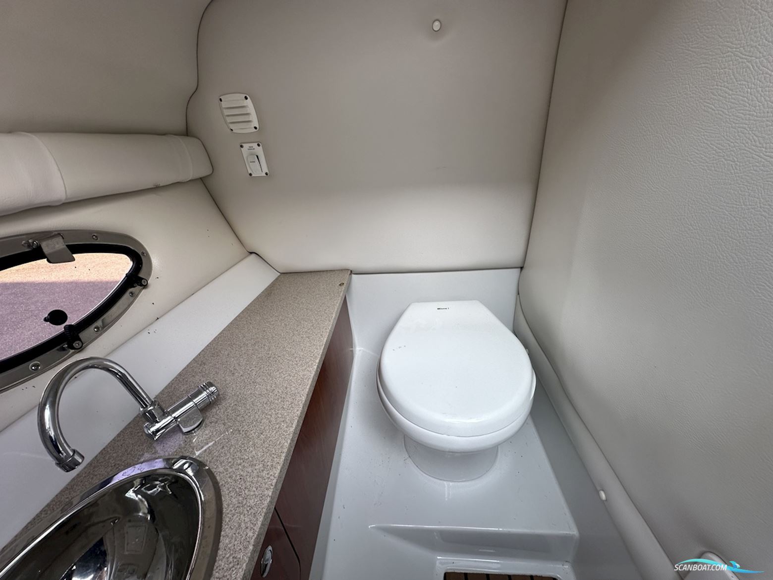 Crownline E6
