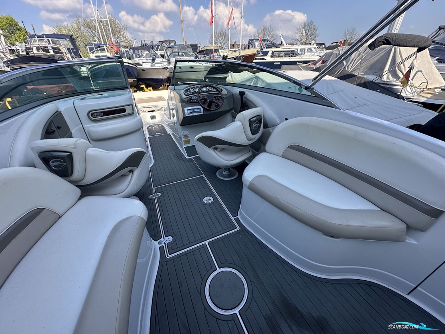 Crownline E6