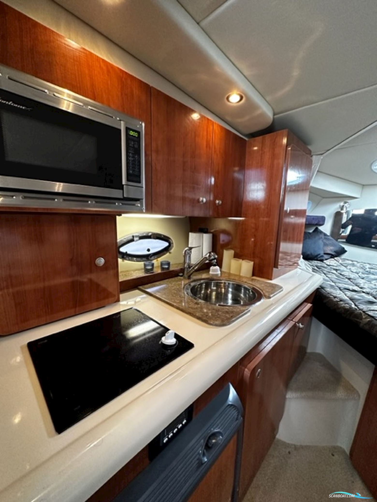 Cruiser Yacht 300 CXI