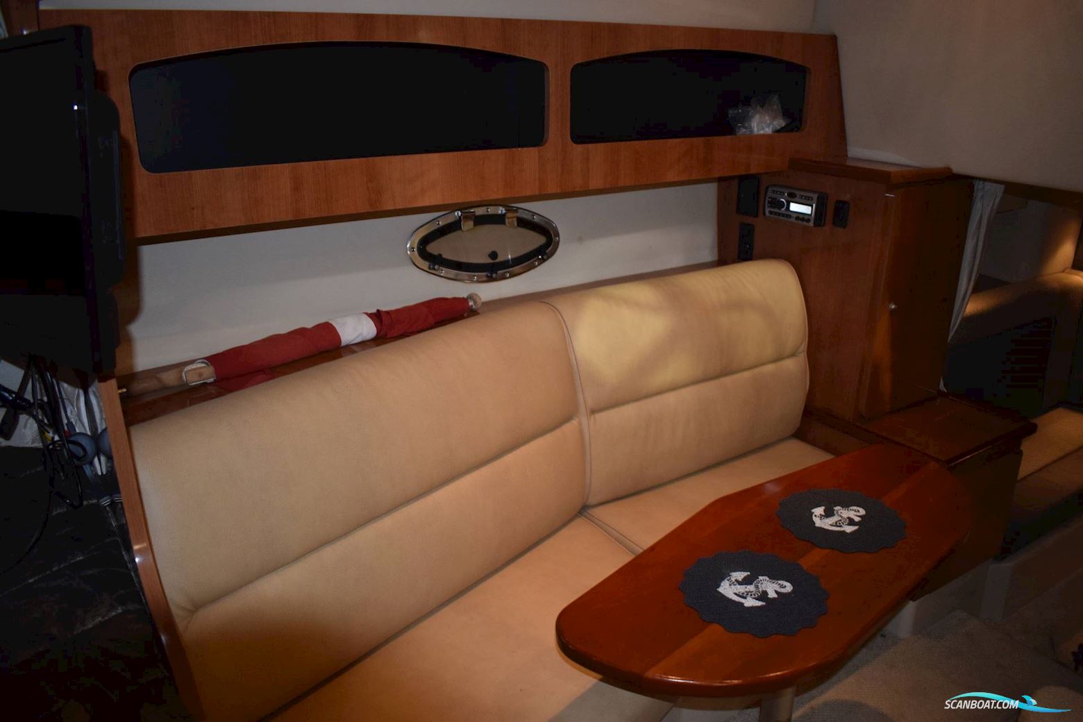 Cruiser Yachts 300 Express - Twin Volvo Penta D3/Udstyr - Diesel