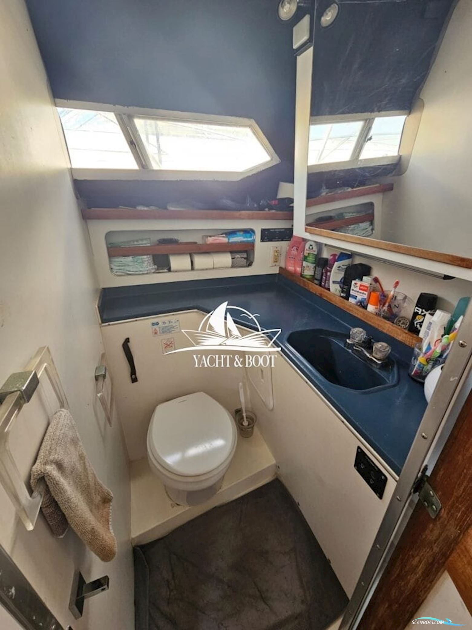 Cruiser Yachts 3270 Esprit