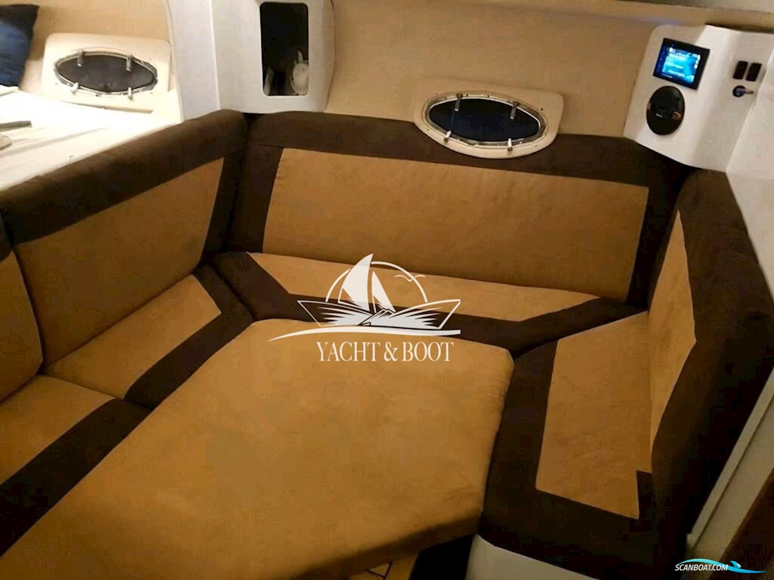 Cruiser Yachts 3270 Esprit