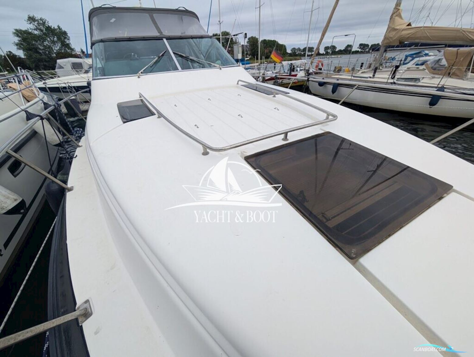 Cruiser Yachts 3270 Esprit