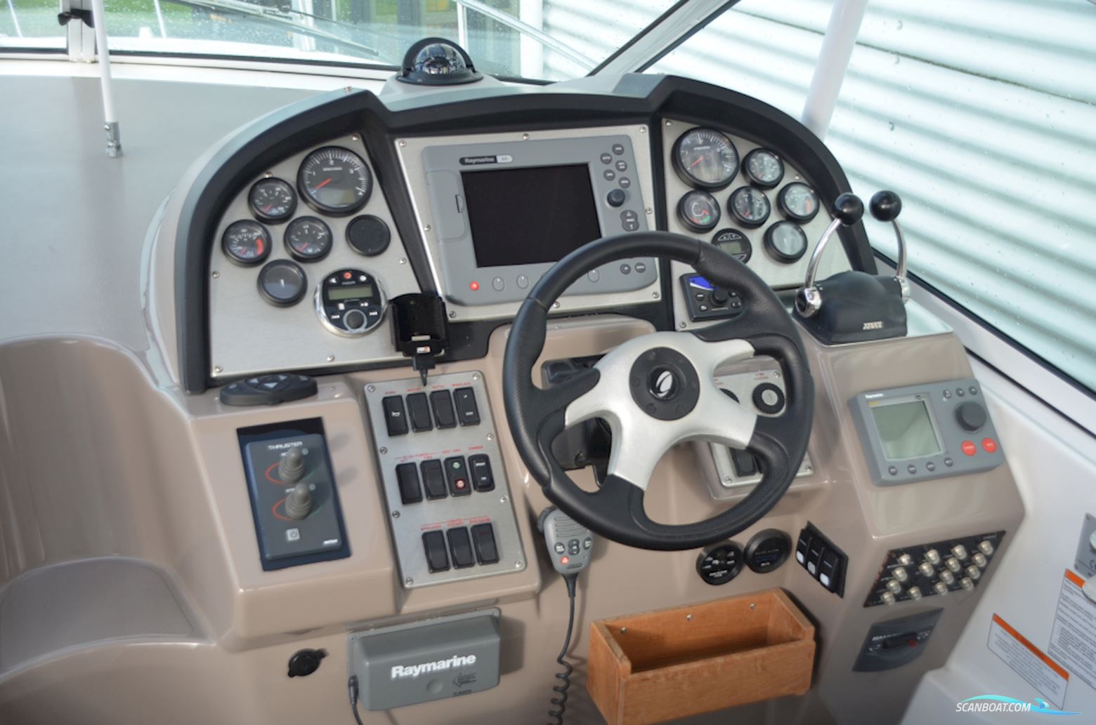 Cruisers 330 Express