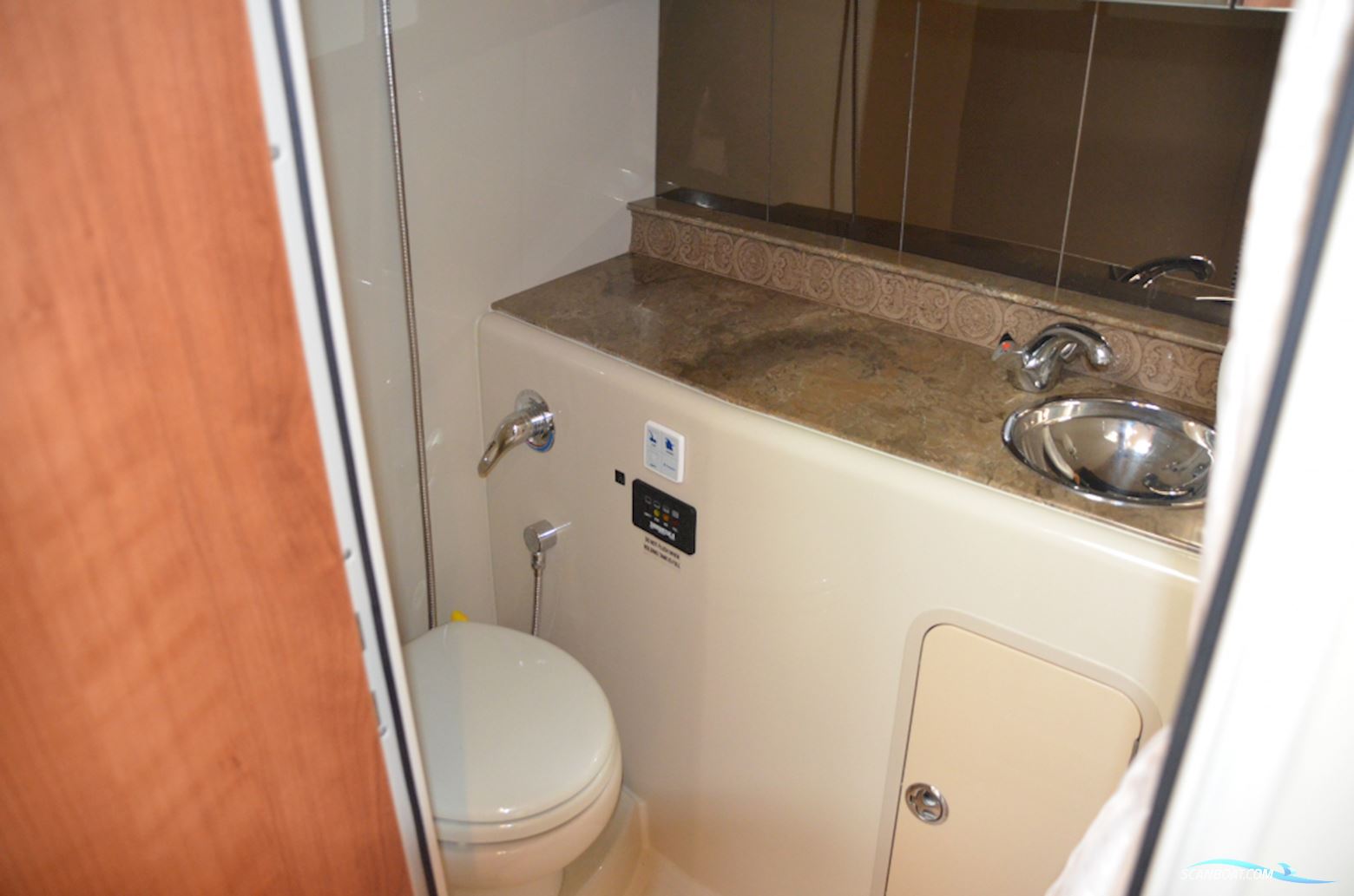 Cruisers 330 Express