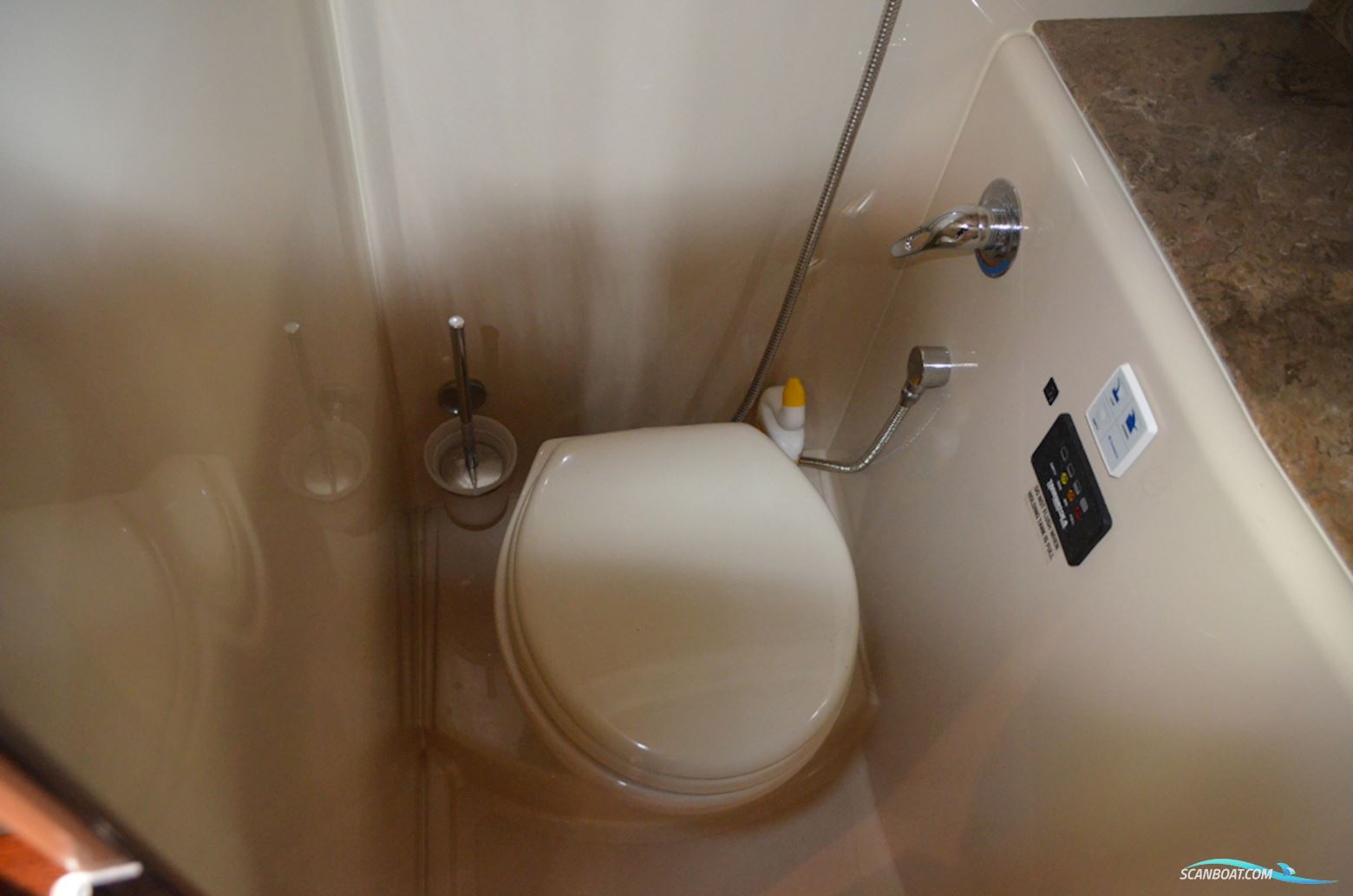 Cruisers 330 Express