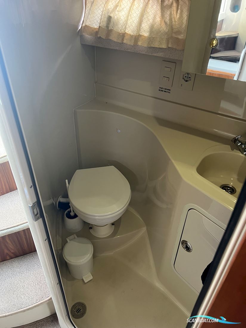 Cruisers Yacht Rouge 3075