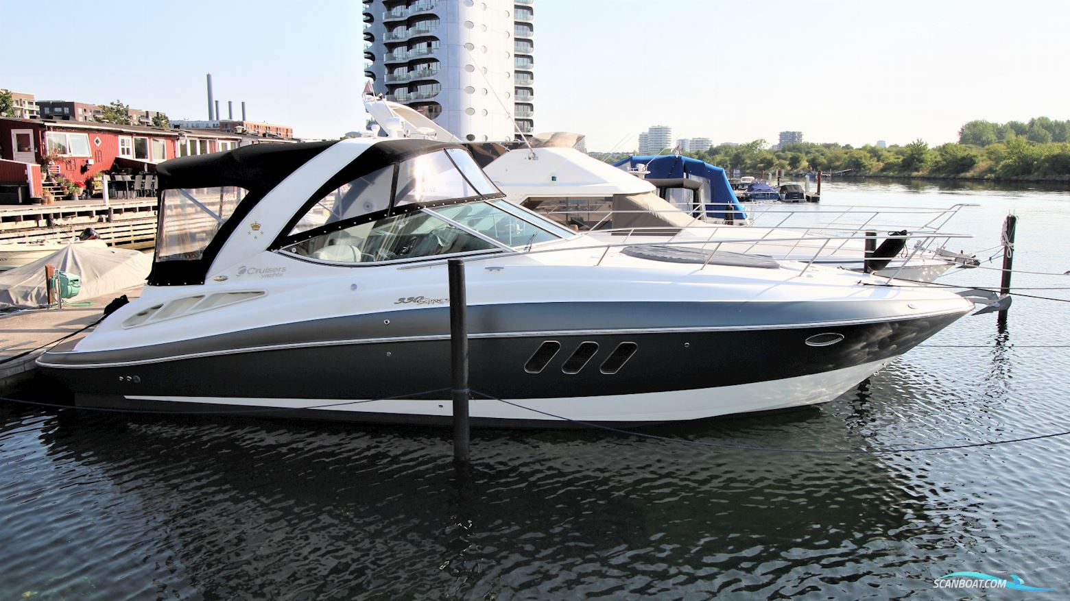 Cruisers Yachts 330 Express Motorbåd 2008, med Volvo Penta motor, Danmark