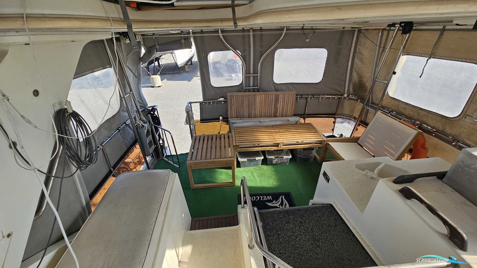 Cruisers Yachts 3850 AFT