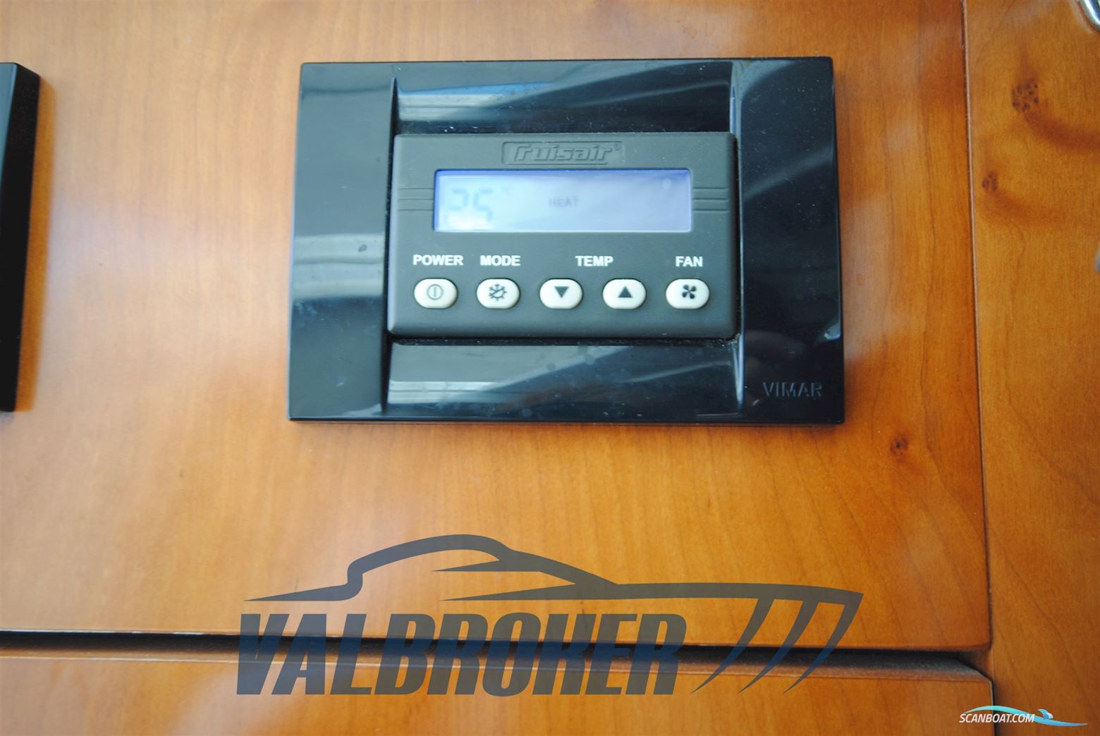 Cruisers Yachts 390 SC