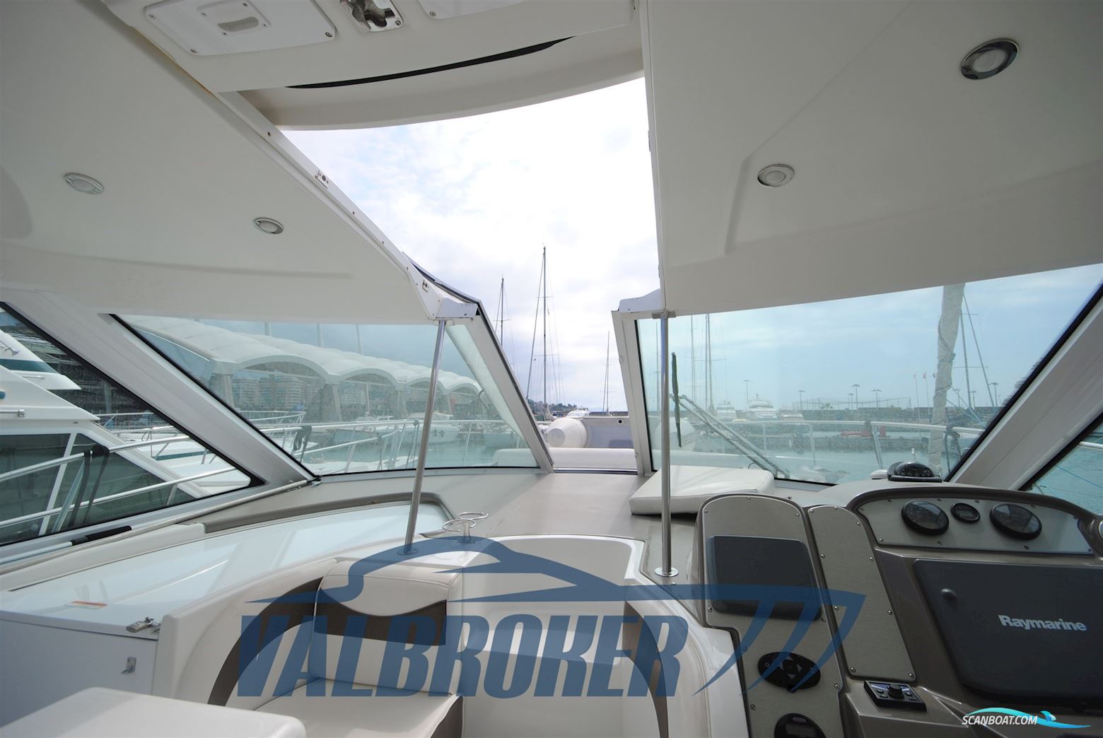 Cruisers Yachts 390 SC