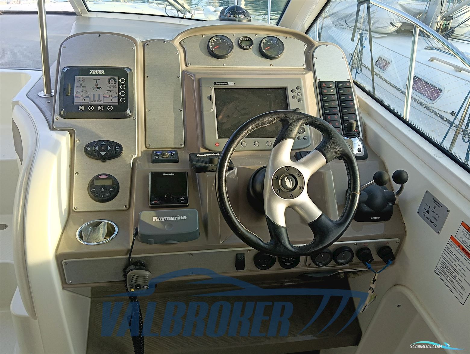 Cruisers Yachts 390 SC