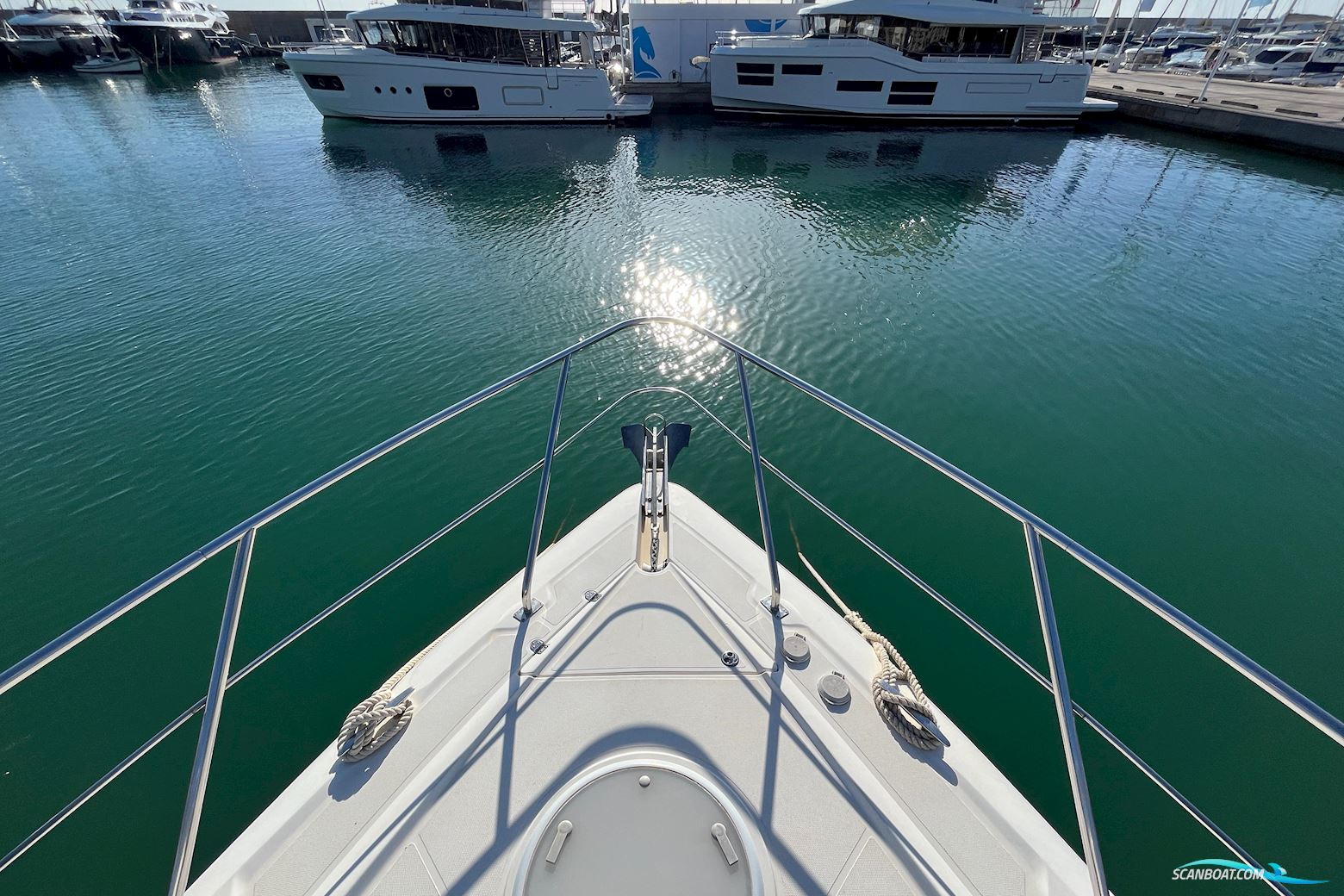 Cruisers Yachts 447 Sport Sedan