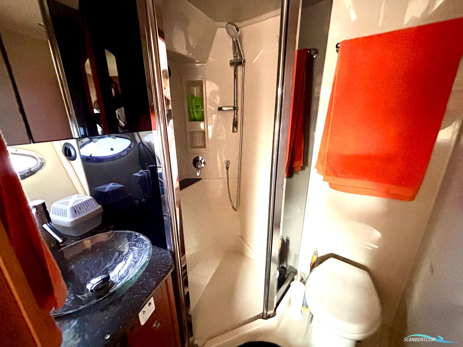 Cruisers Yachts 447 Sport Sedan